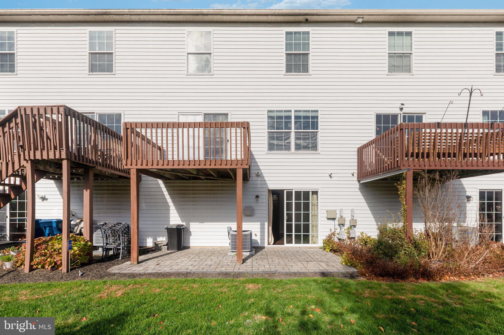 BRADFORD ESTATES - Residential Lease