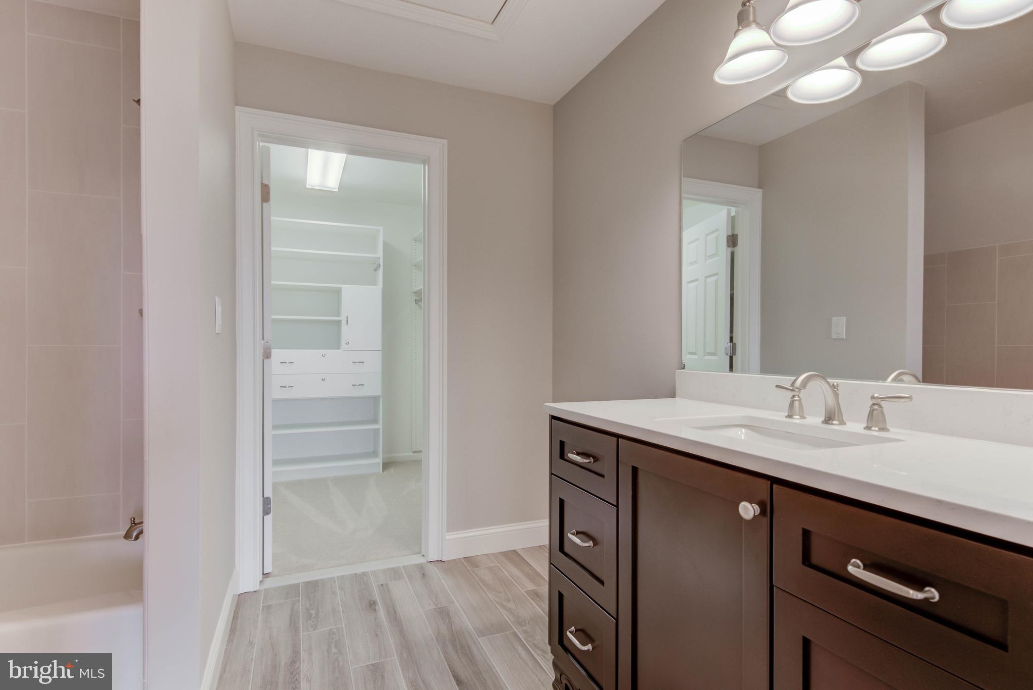 DEER CREEK - Residential