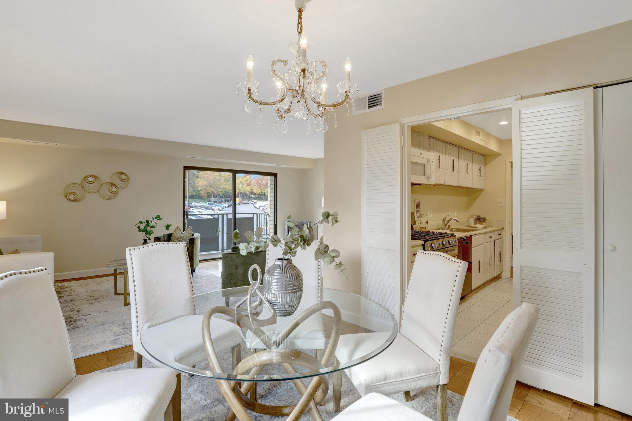 WOODLAKE TOWERS - Residential