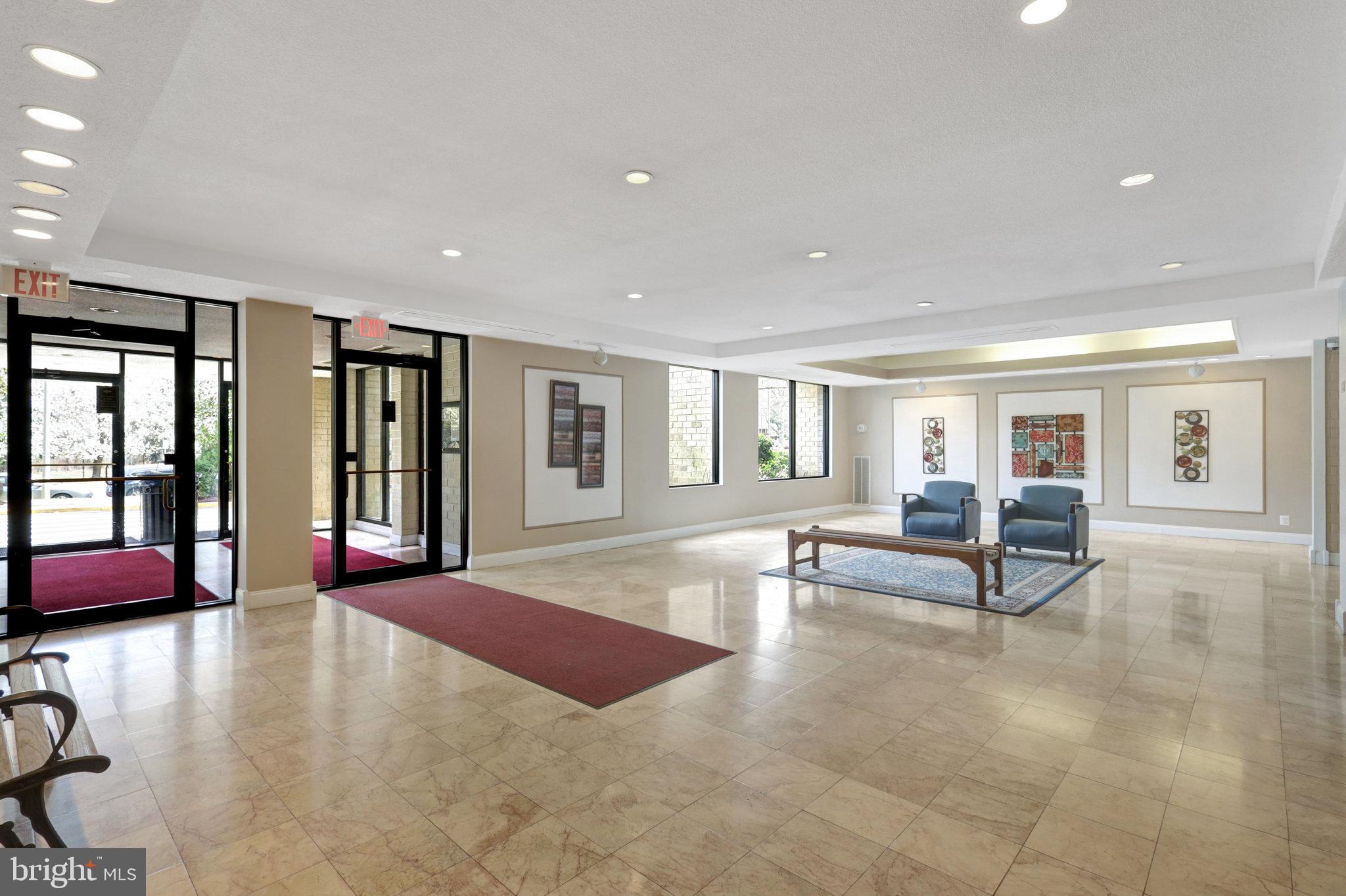 WOODLAKE TOWERS - Residential