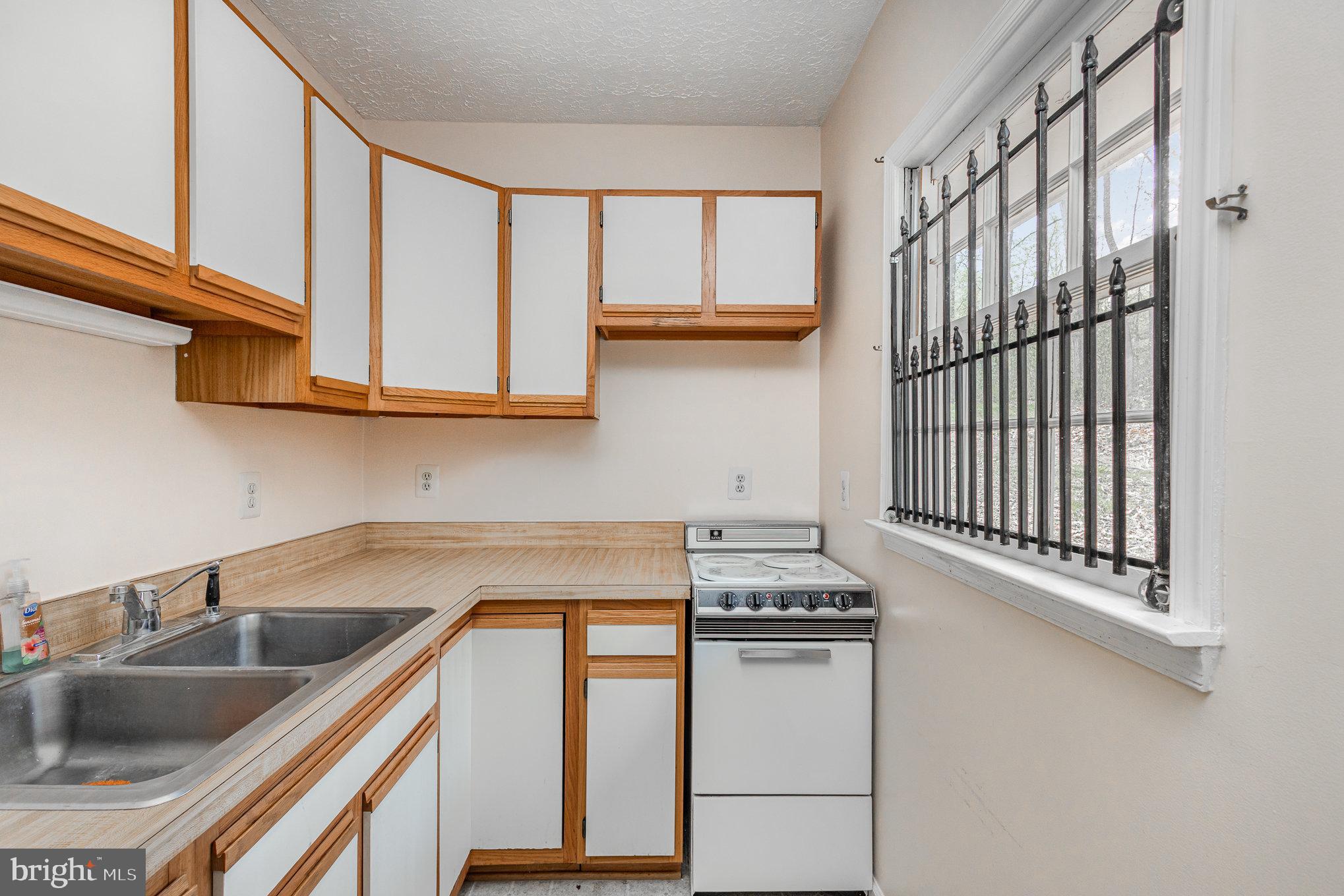 MINNIEVILLE MANOR - Residential