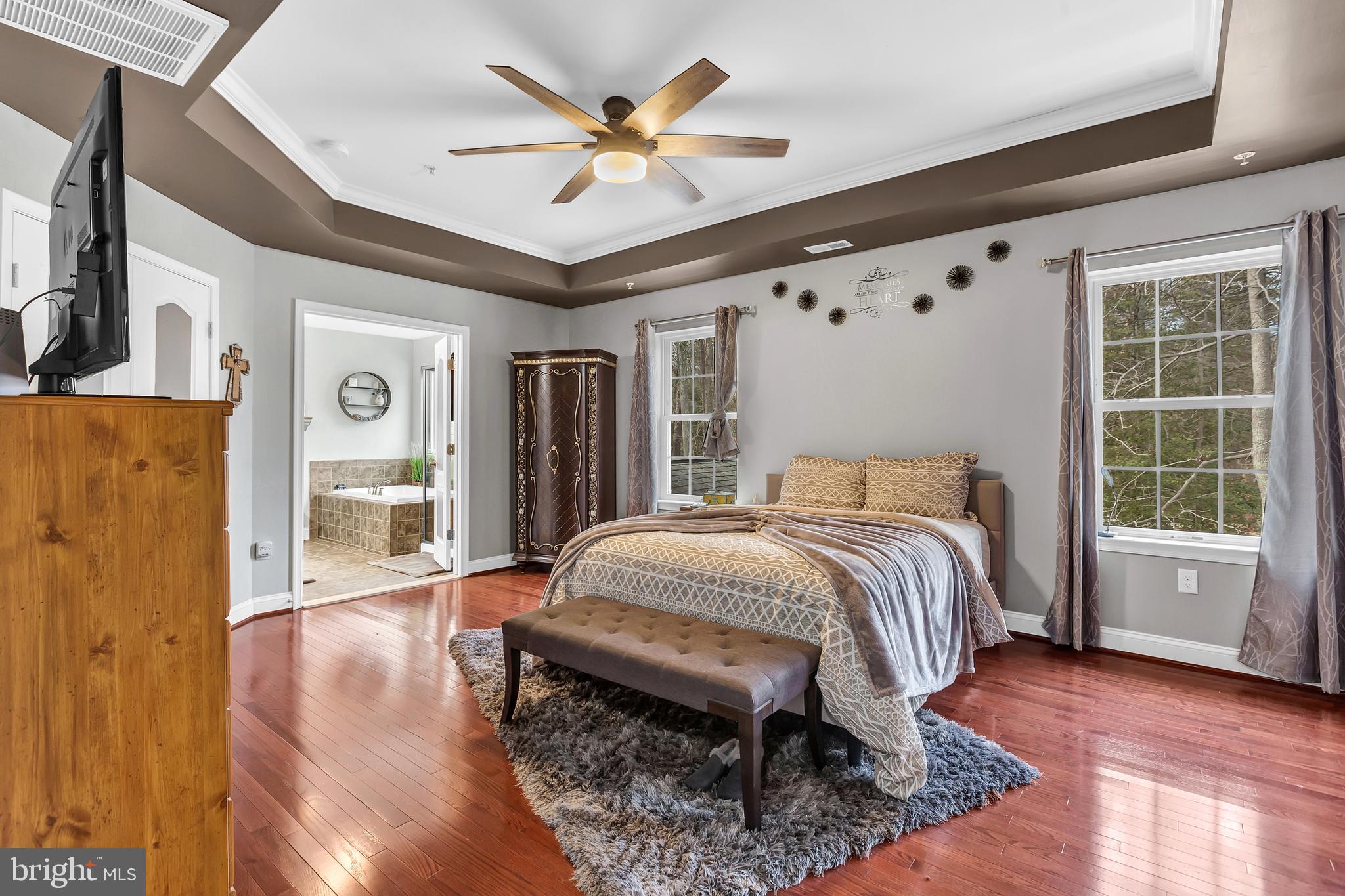 LAKE SHORE - Residential