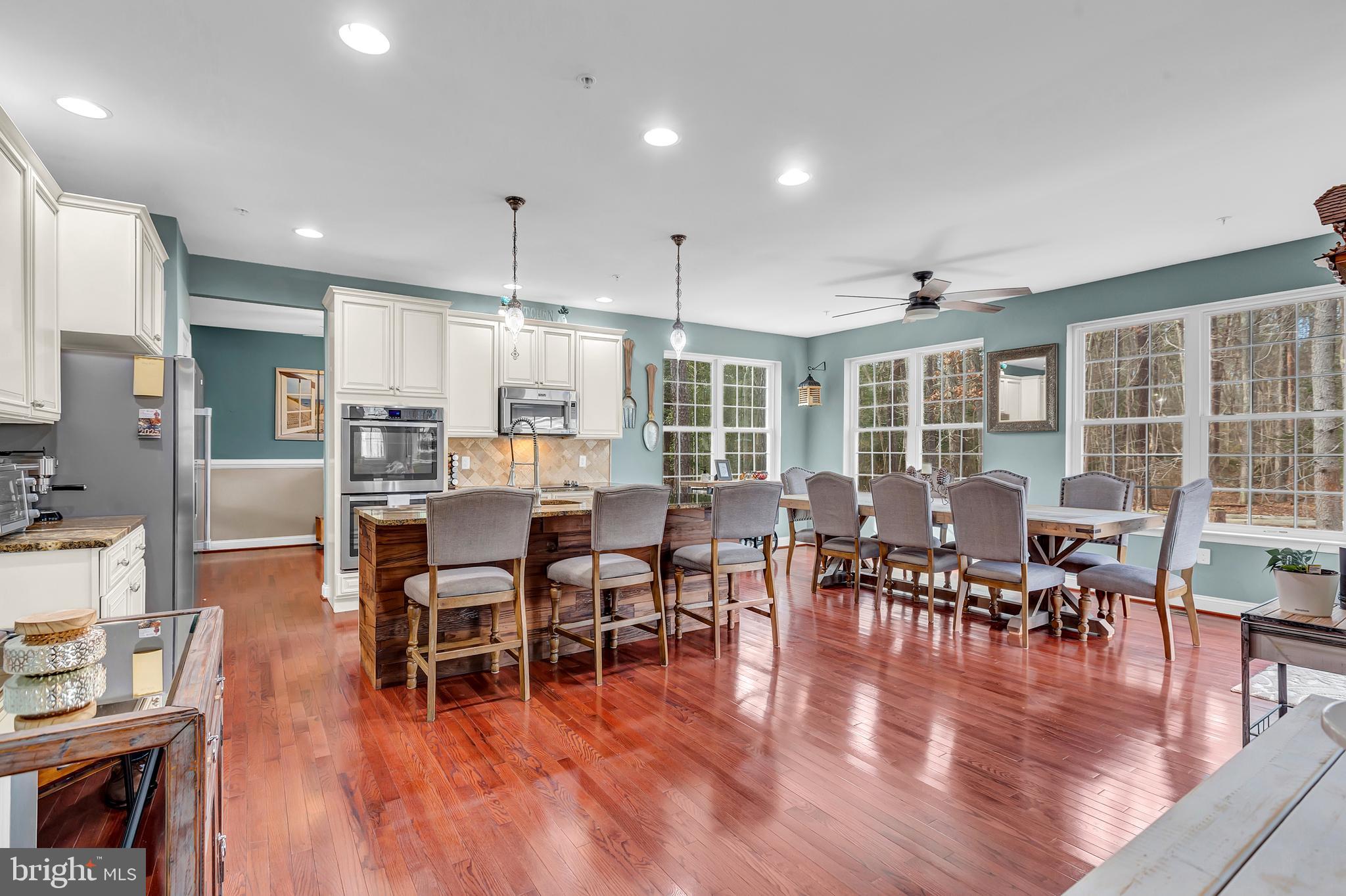 LAKE SHORE - Residential