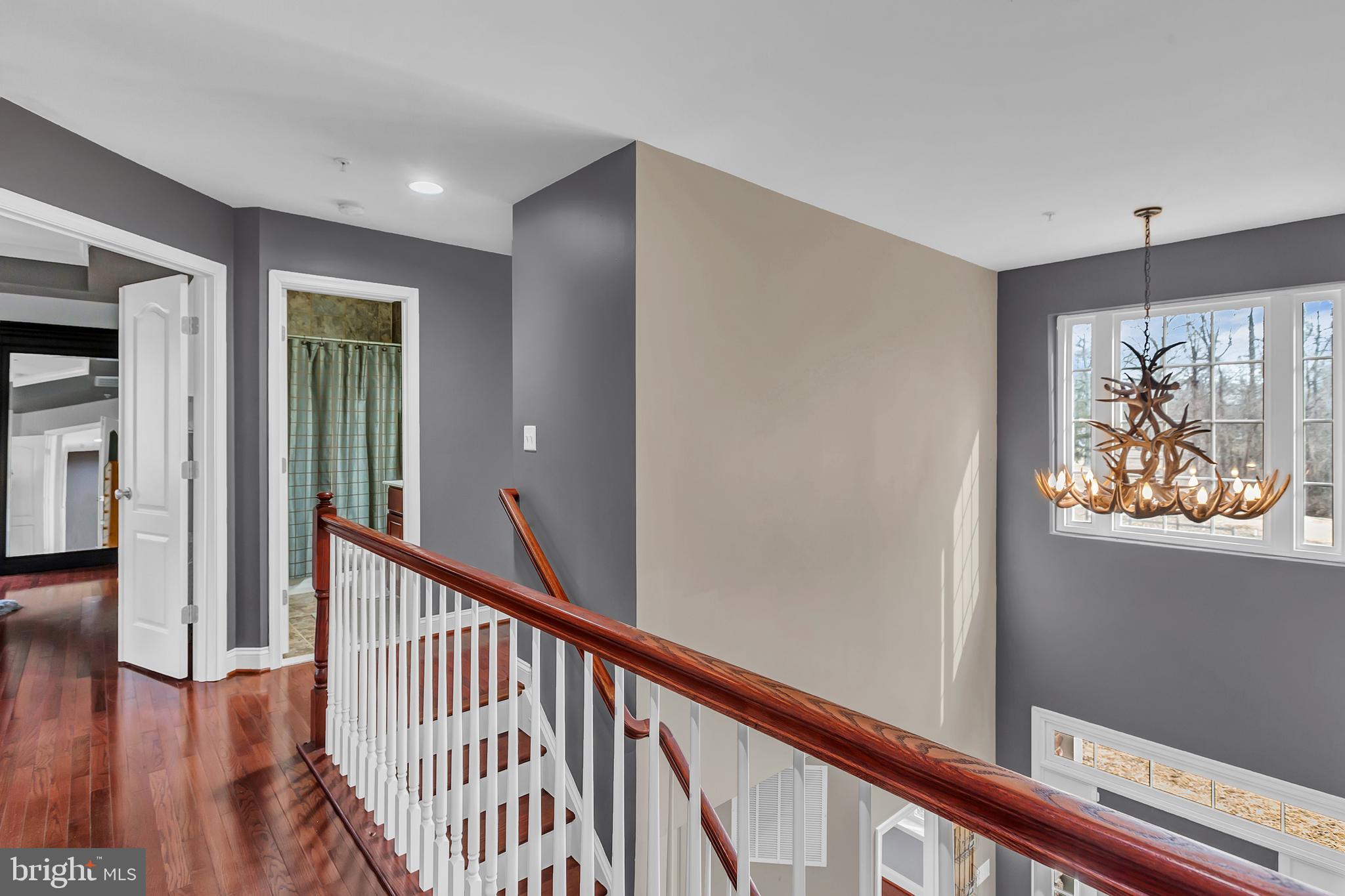 LAKE SHORE - Residential