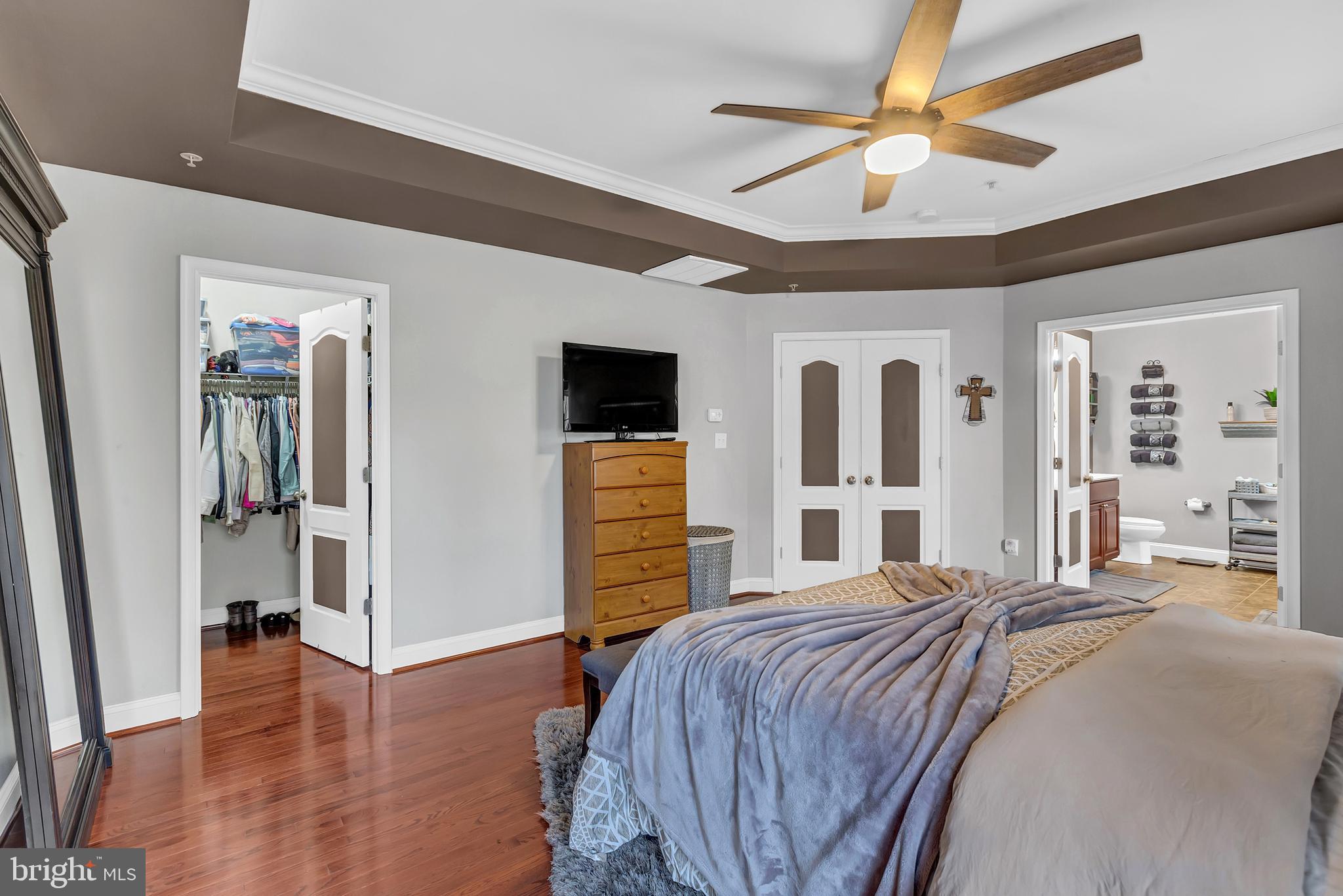 LAKE SHORE - Residential