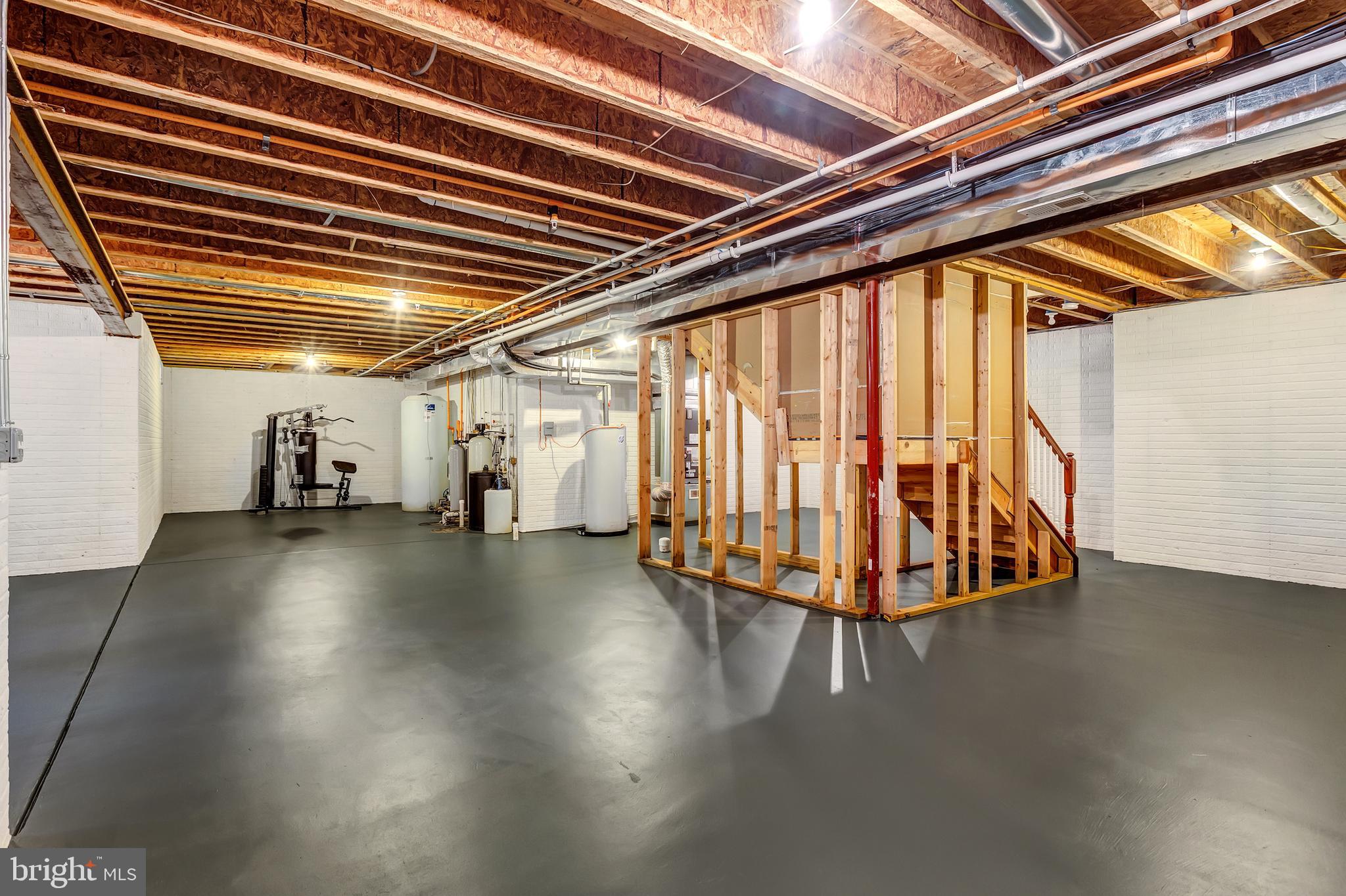 LAKE SHORE - Residential