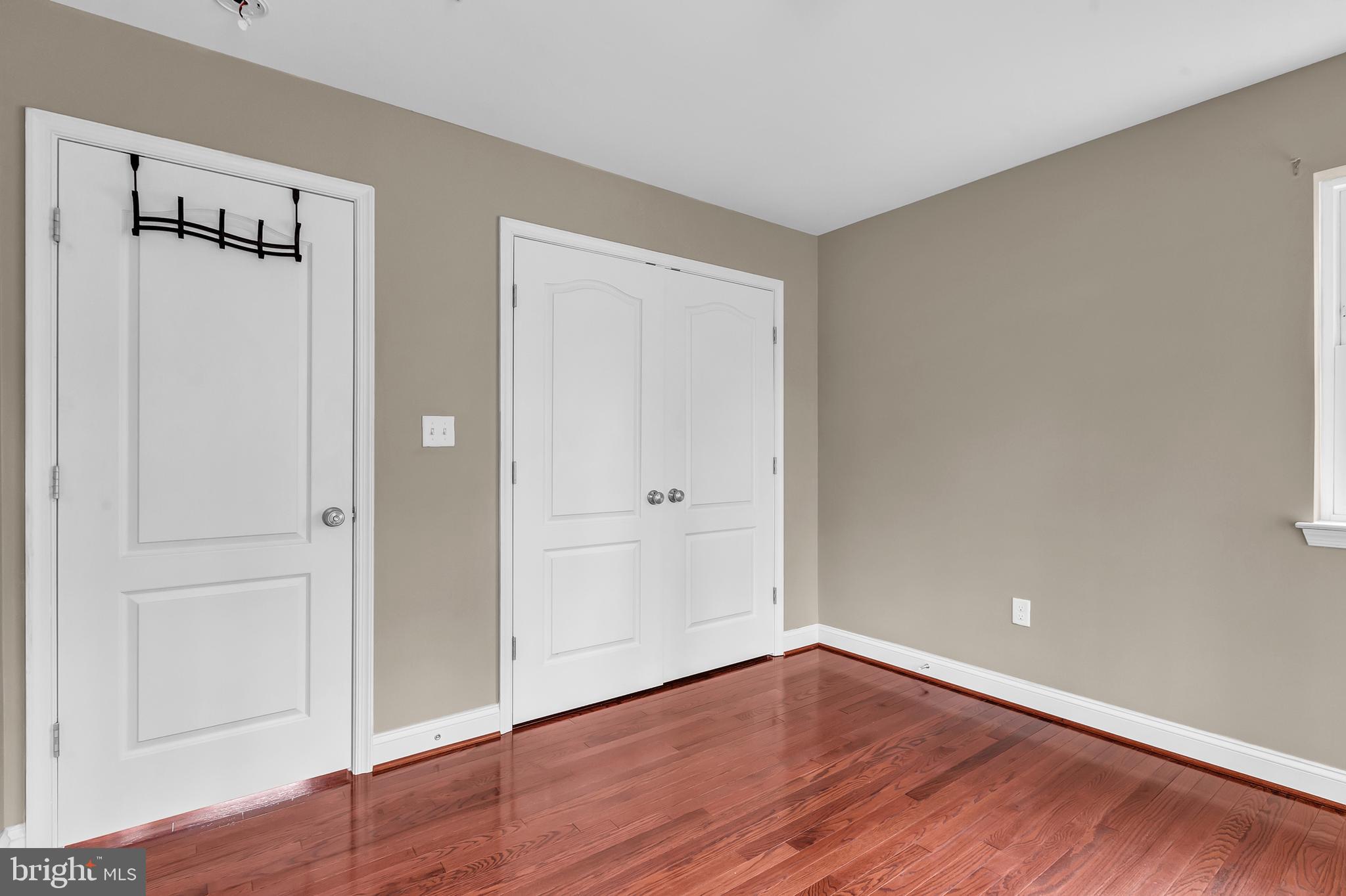 LAKE SHORE - Residential