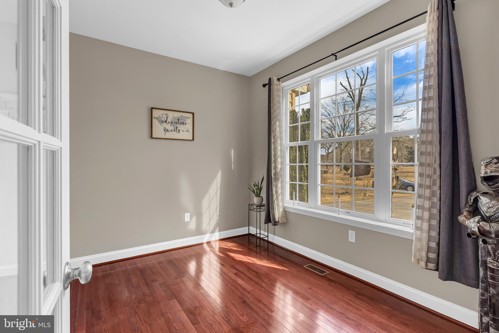 LAKE SHORE - Residential