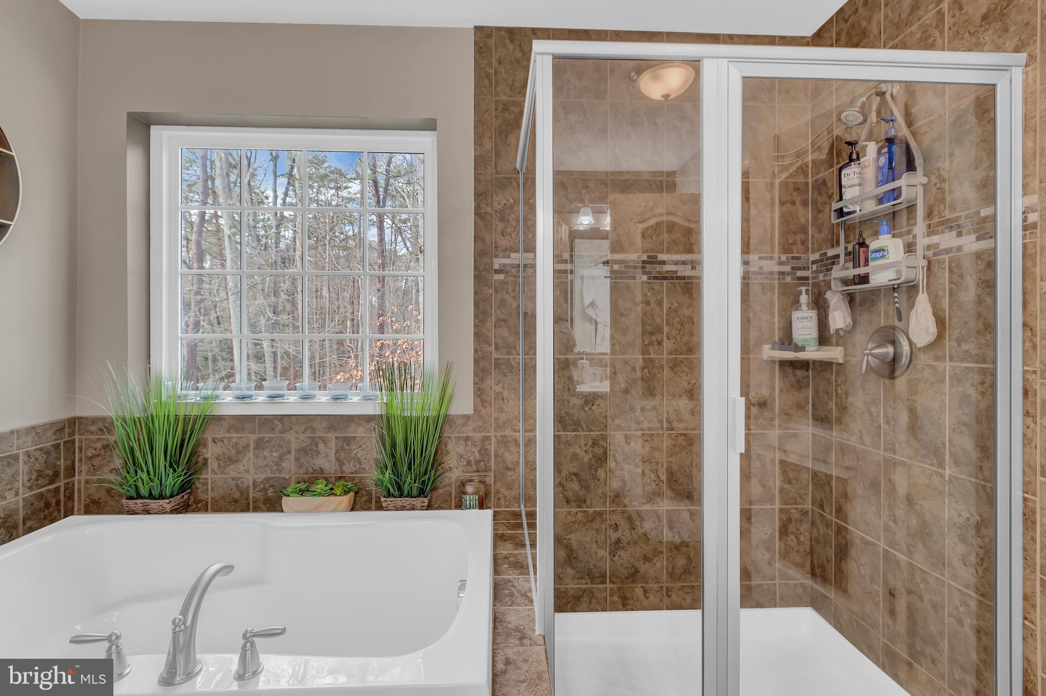 LAKE SHORE - Residential