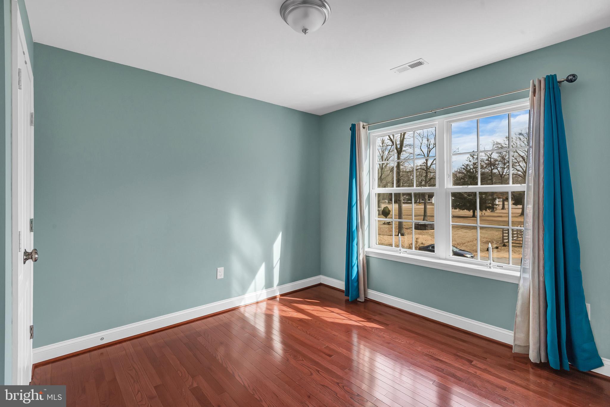 LAKE SHORE - Residential