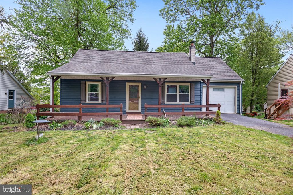 Photo of 2673 HEMLOCK DR, COLUMBIA, PA 17512 (MLS # PALA2033832)