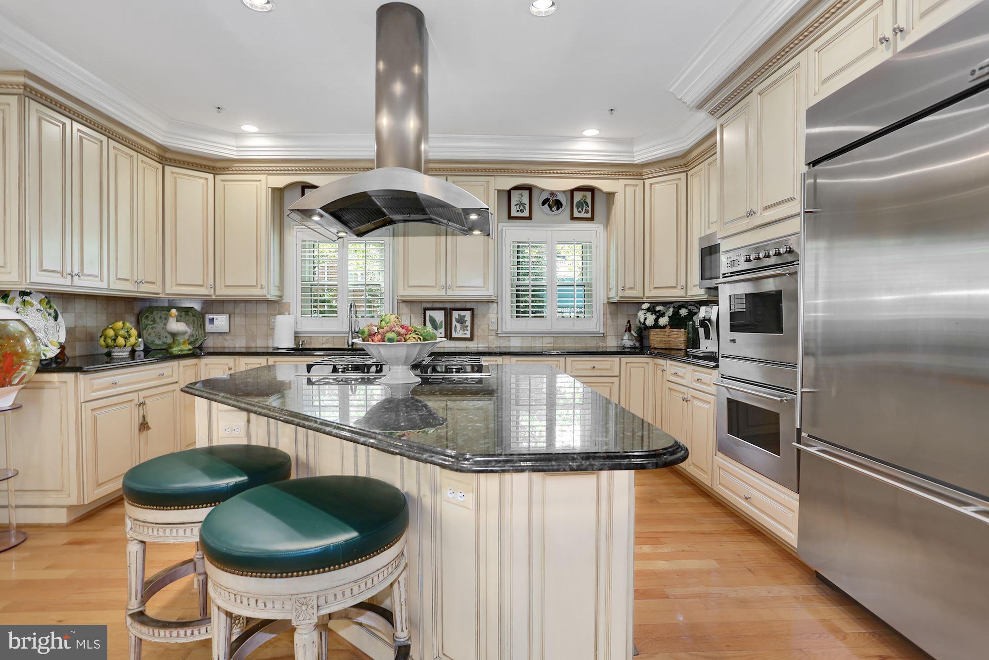 CHATHAM SQUARE - Residential