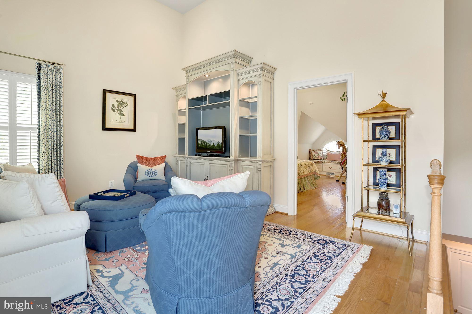 CHATHAM SQUARE - Residential