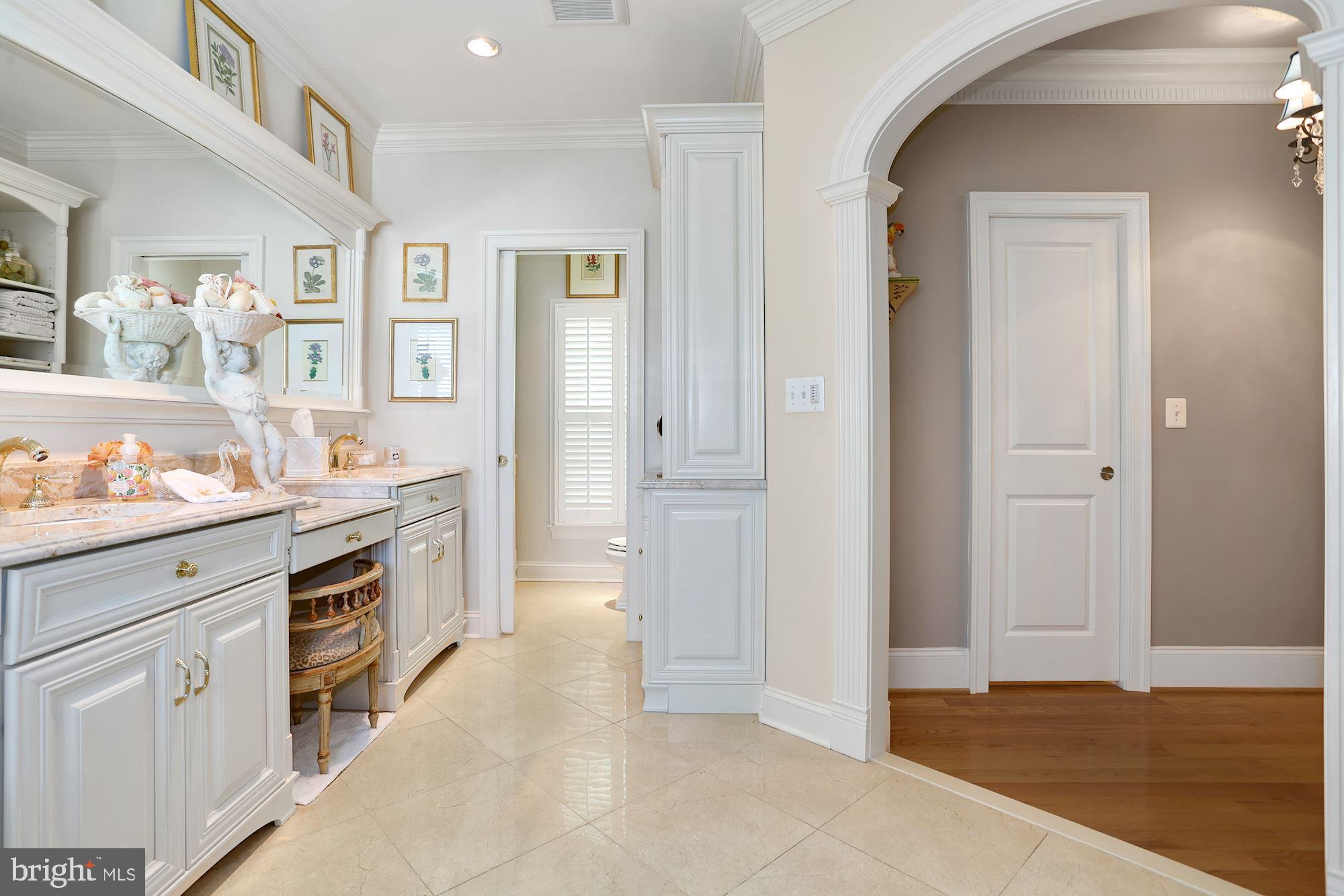 CHATHAM SQUARE - Residential