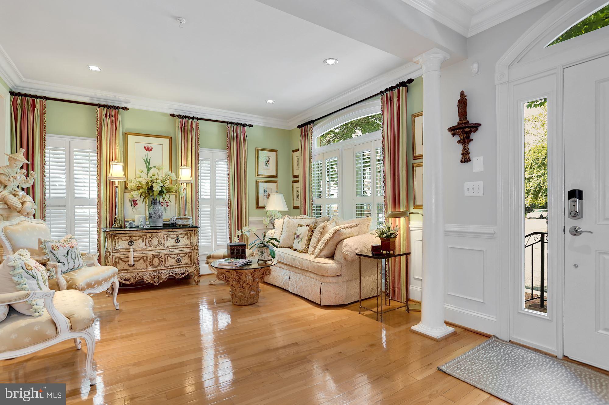 CHATHAM SQUARE - Residential