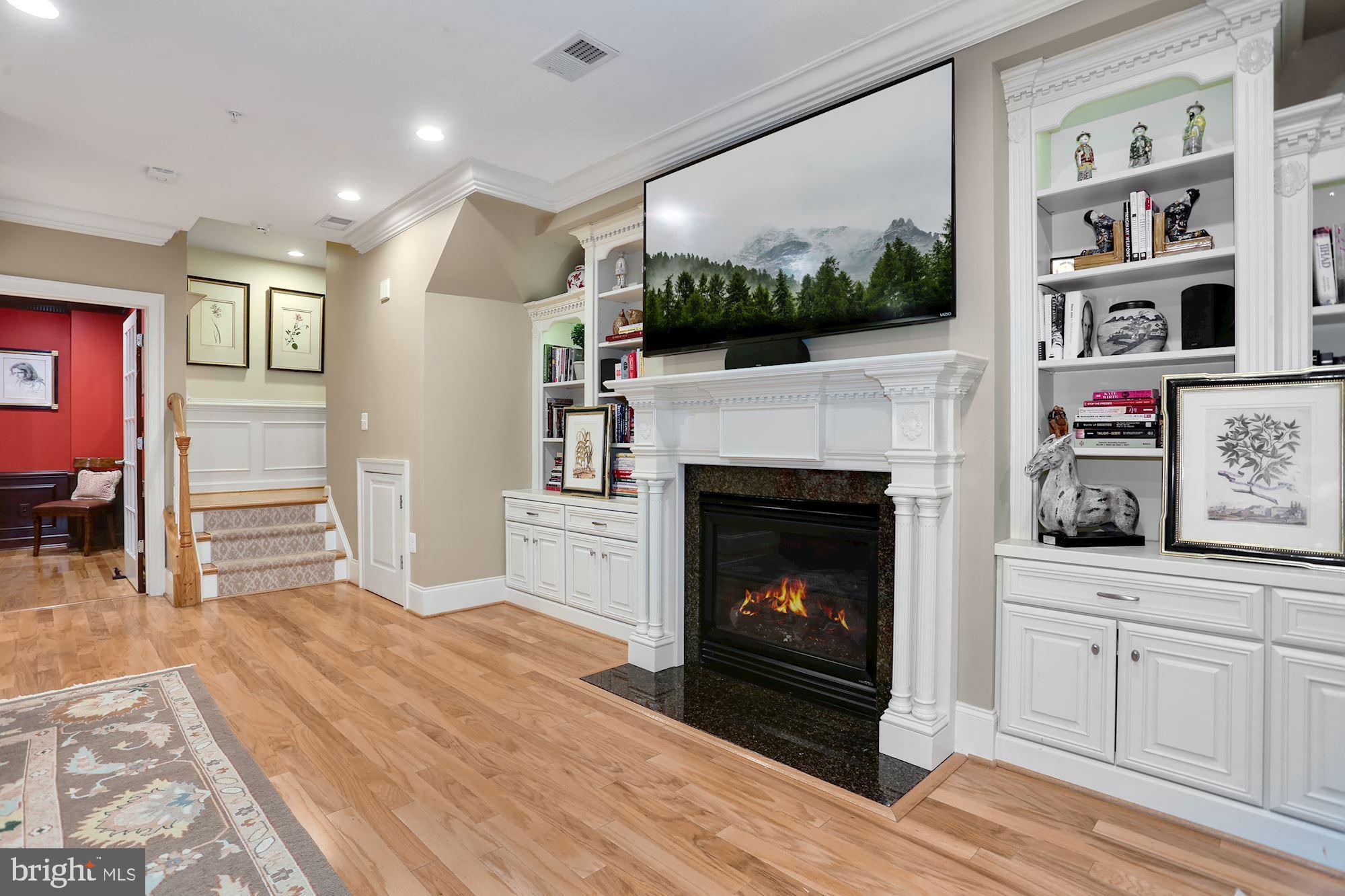 CHATHAM SQUARE - Residential