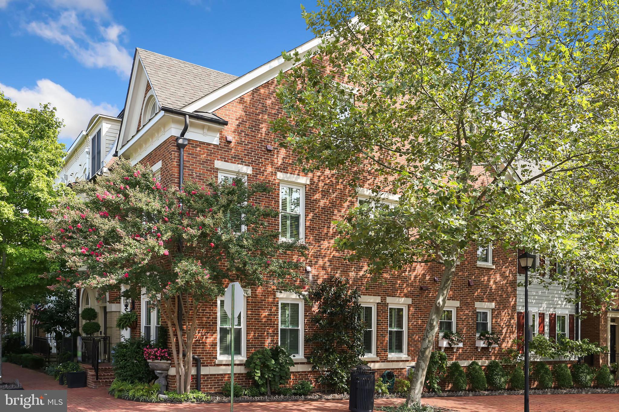 CHATHAM SQUARE - Residential