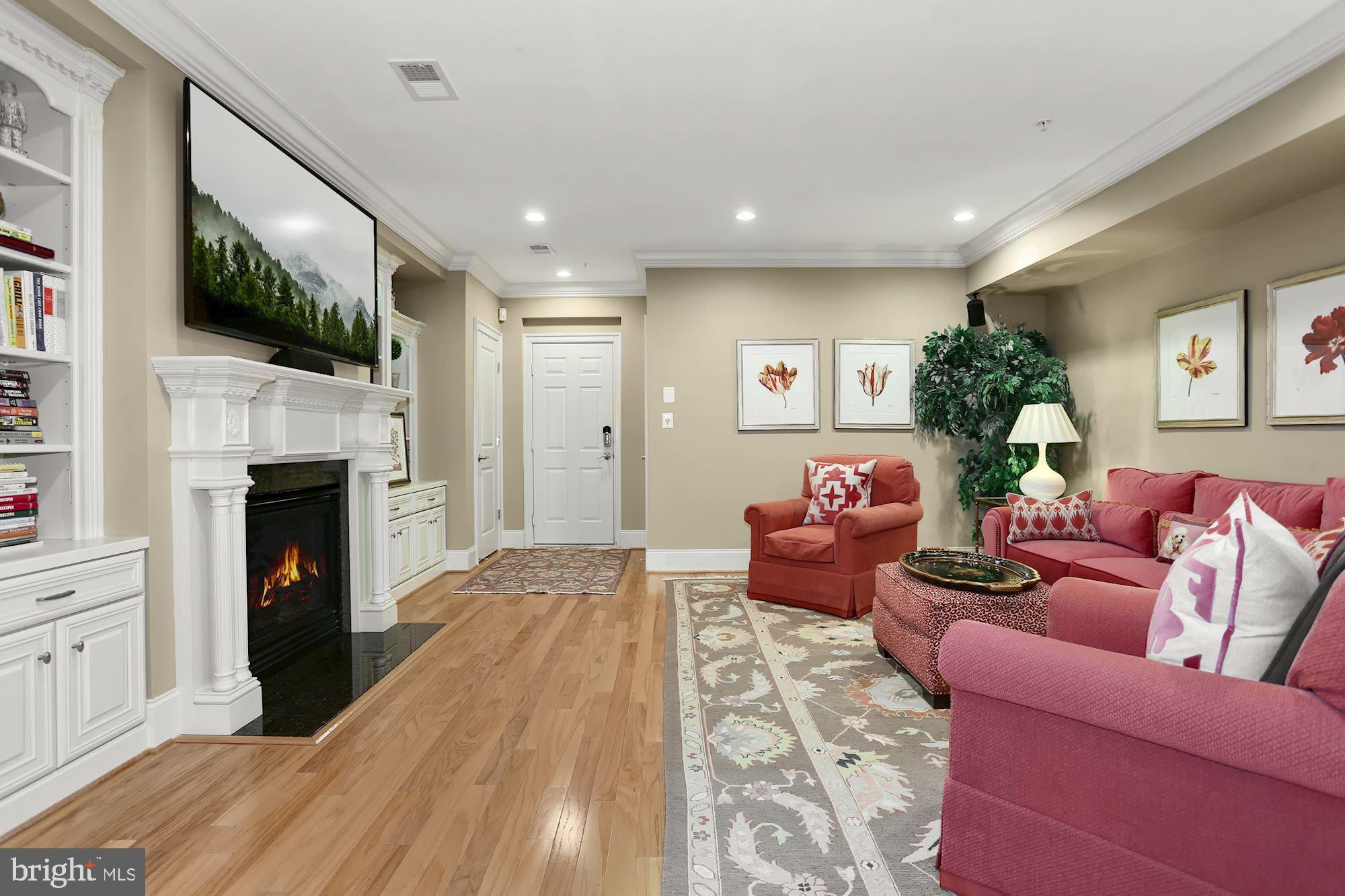 CHATHAM SQUARE - Residential