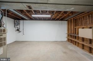 HARWOOD MANOR - Residential Lease