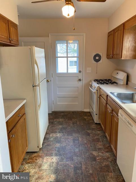 HARWOOD MANOR - Residential Lease