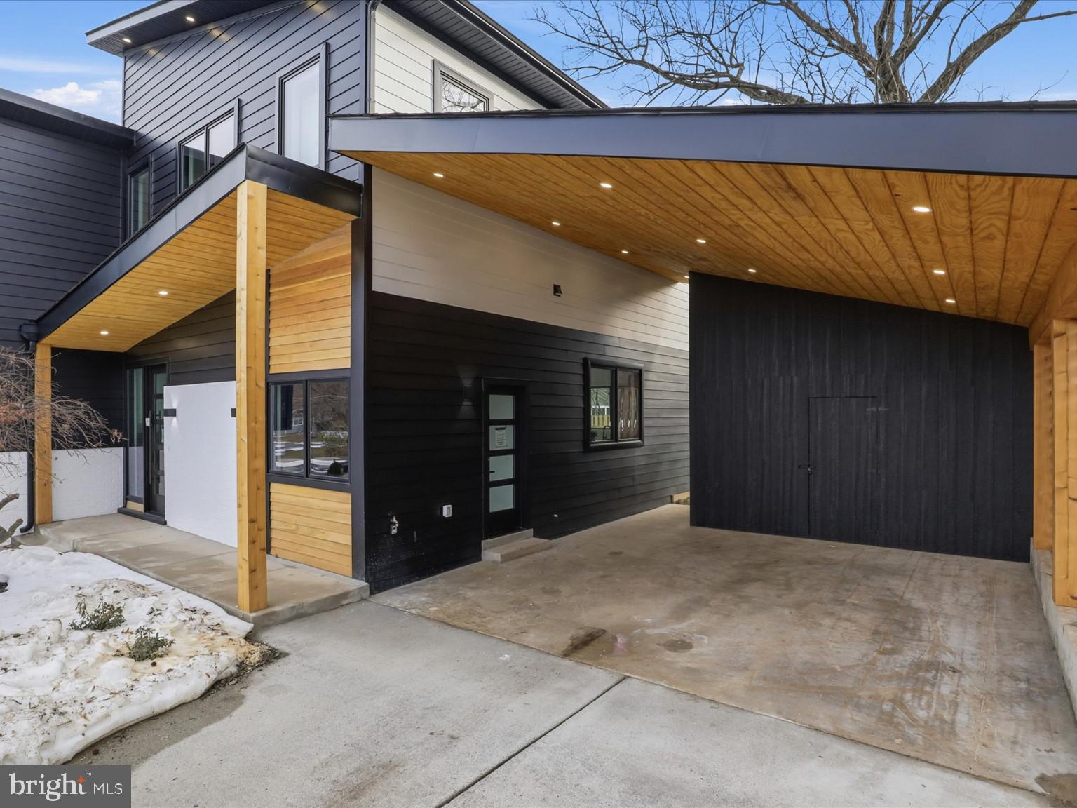 DUNN LORING WOODS - Residential