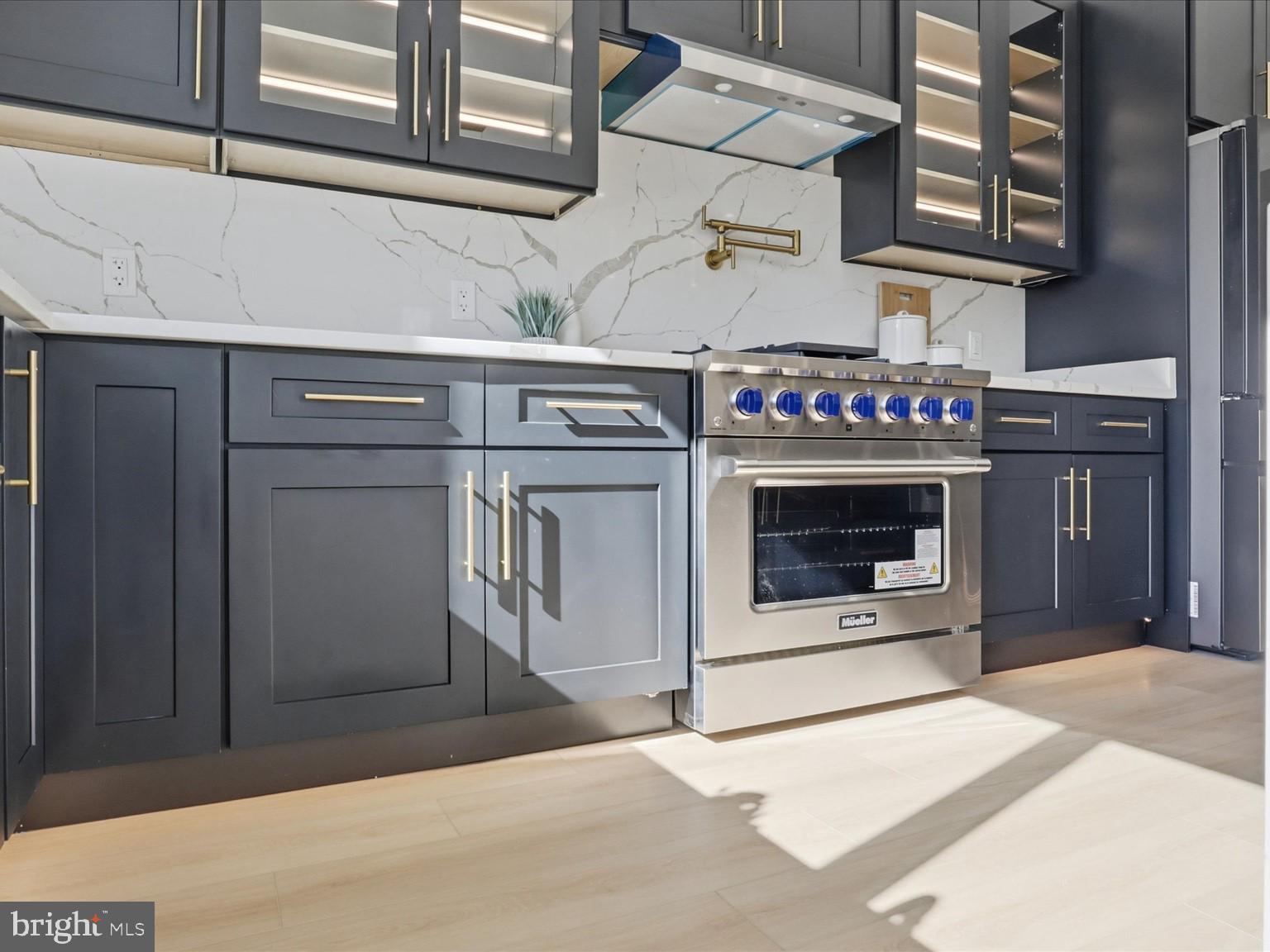 DUNN LORING WOODS - Residential