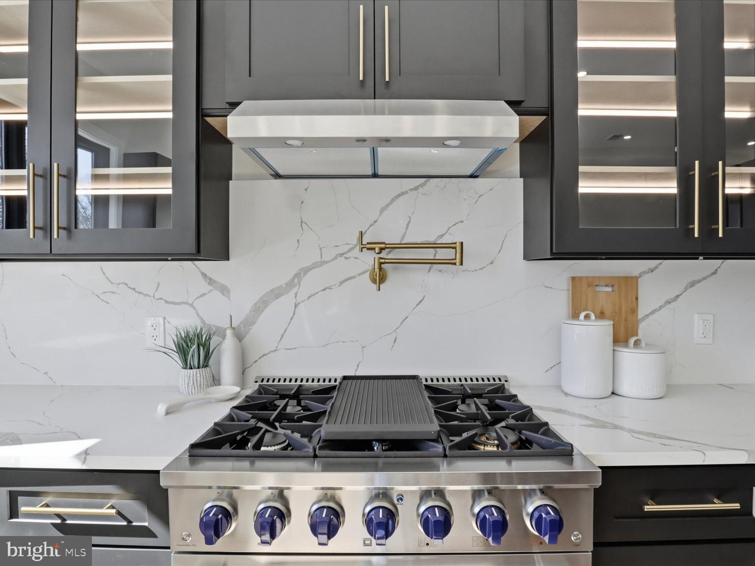 DUNN LORING WOODS - Residential