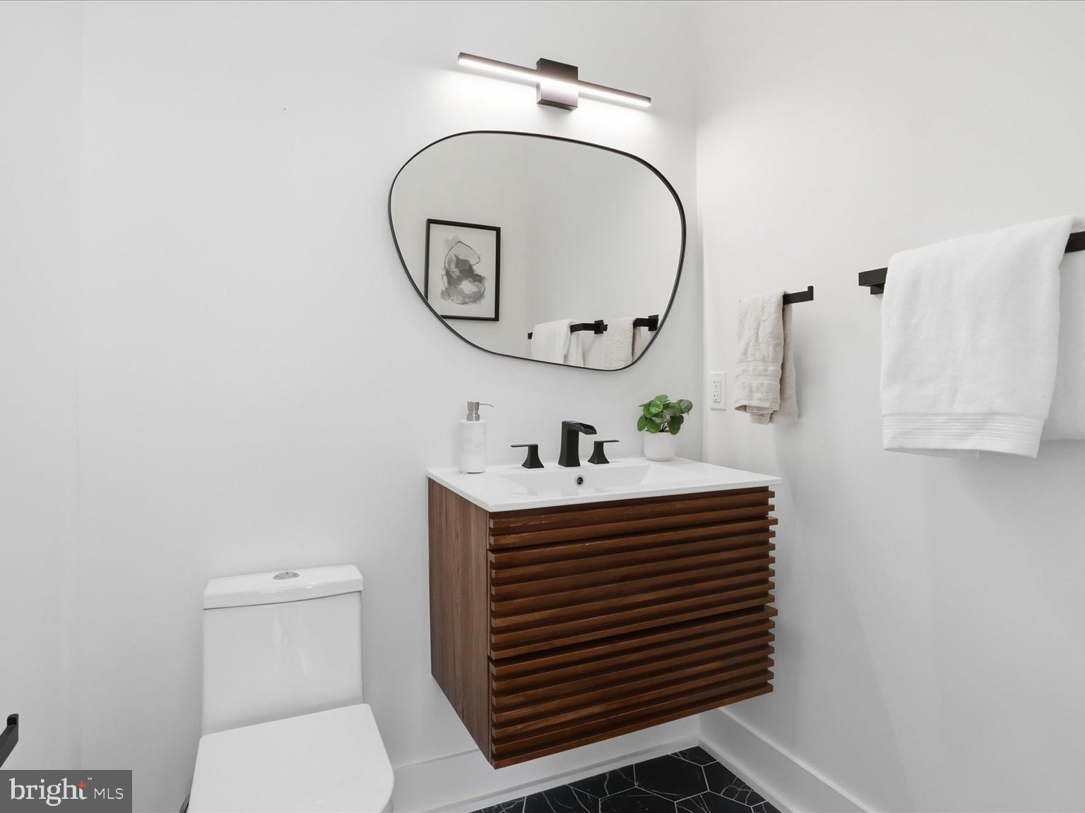 DUNN LORING WOODS - Residential