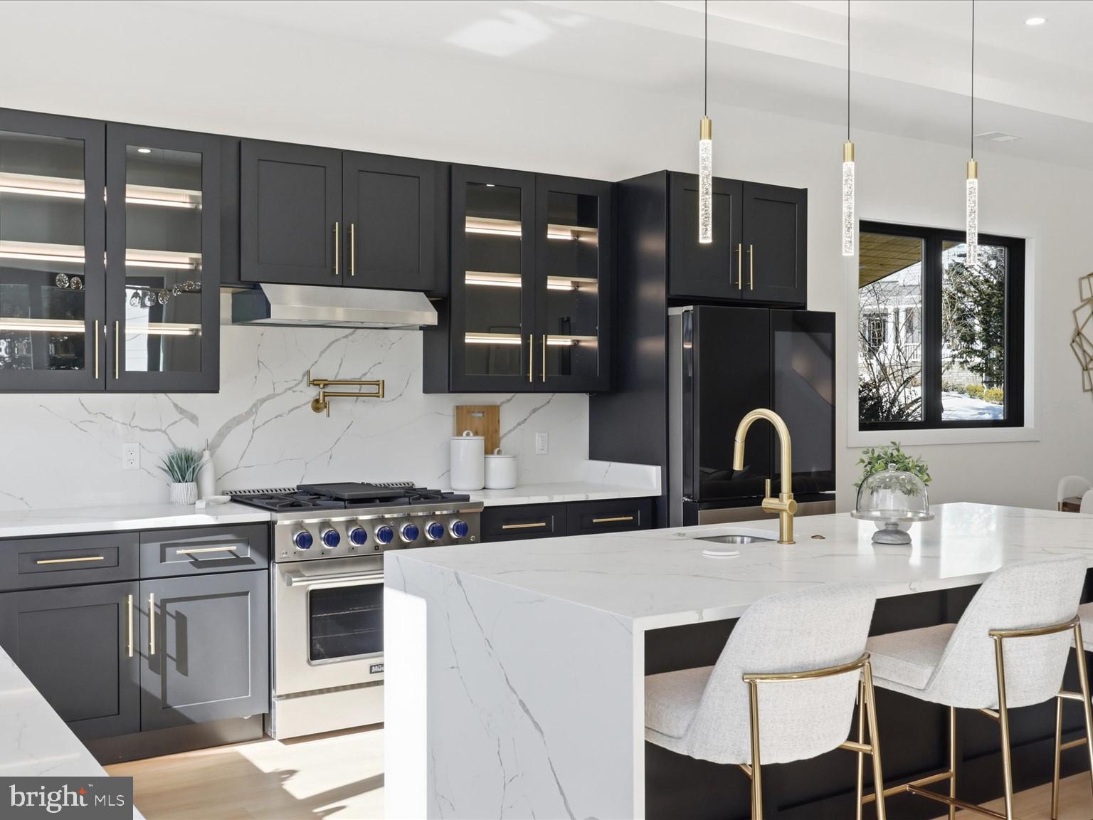 DUNN LORING WOODS - Residential