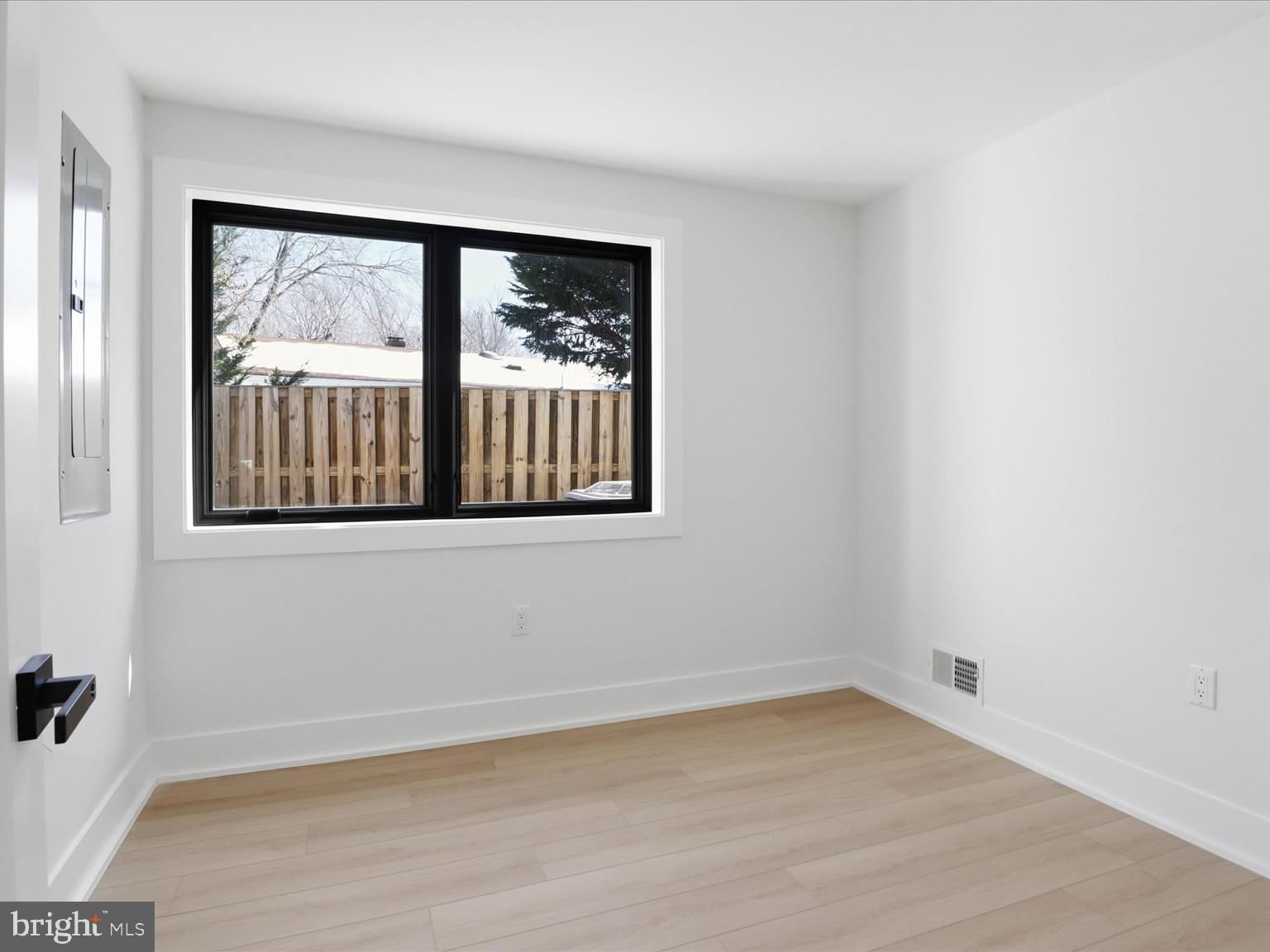 DUNN LORING WOODS - Residential