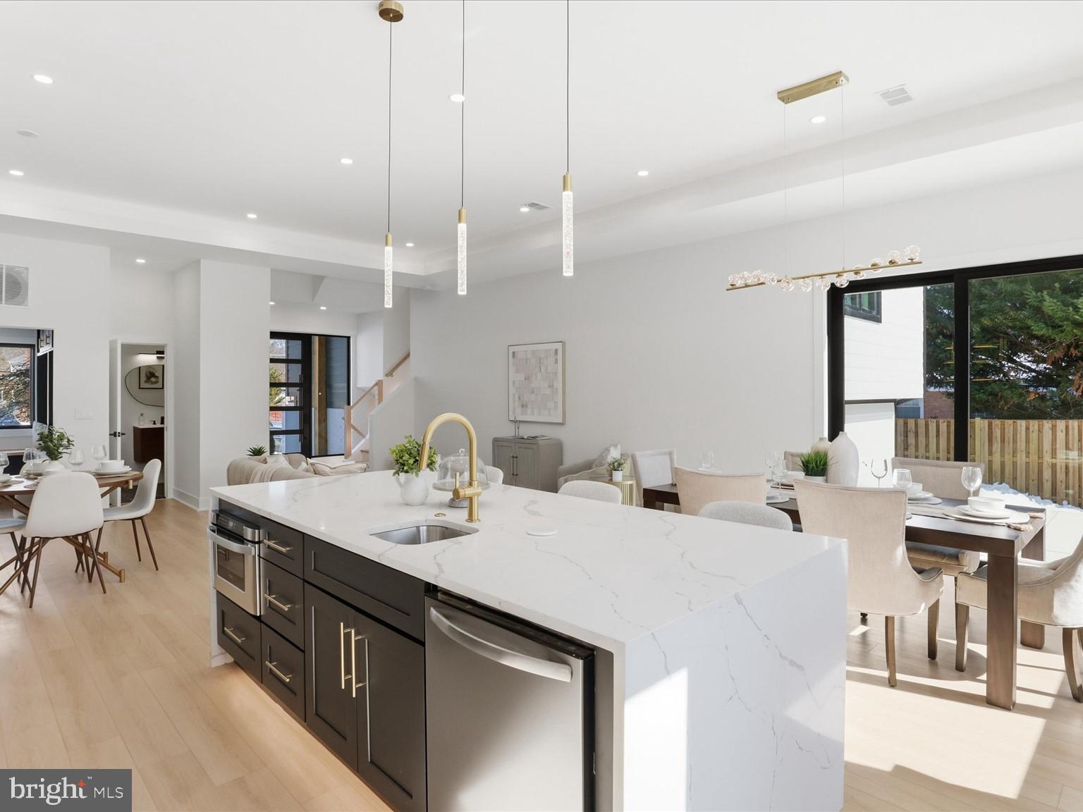 DUNN LORING WOODS - Residential