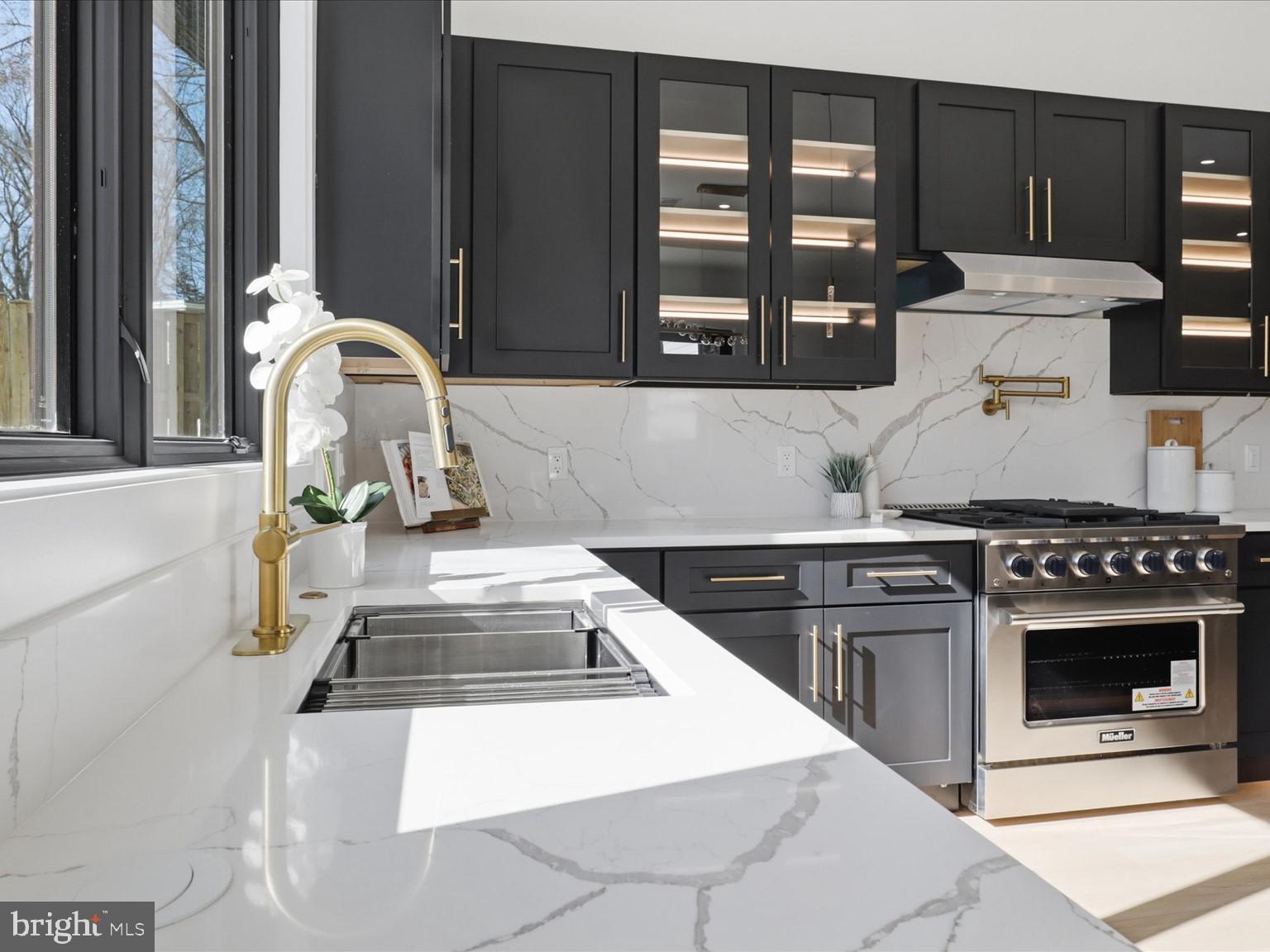 DUNN LORING WOODS - Residential