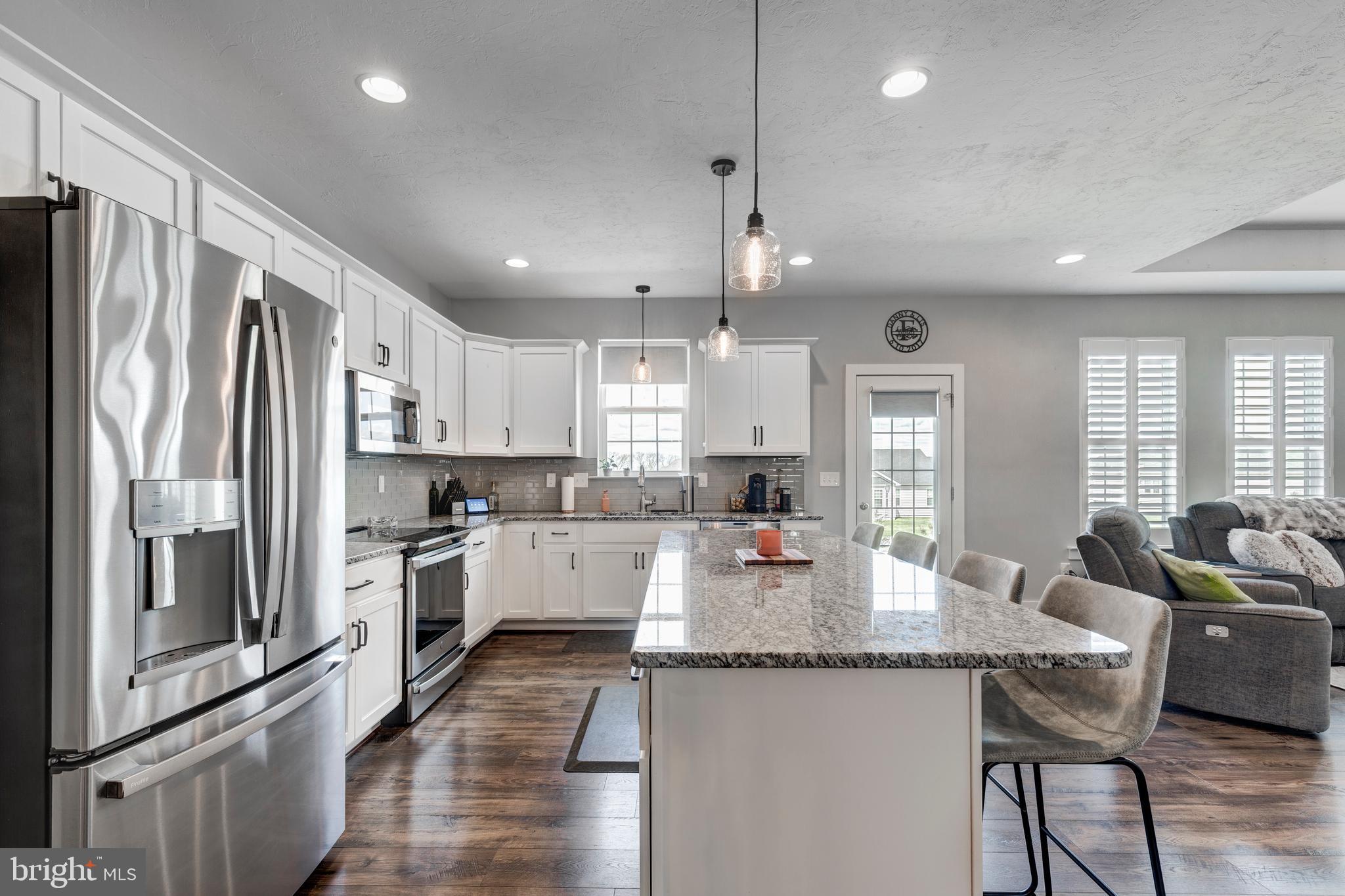 THORNBURY HUNT - Residential