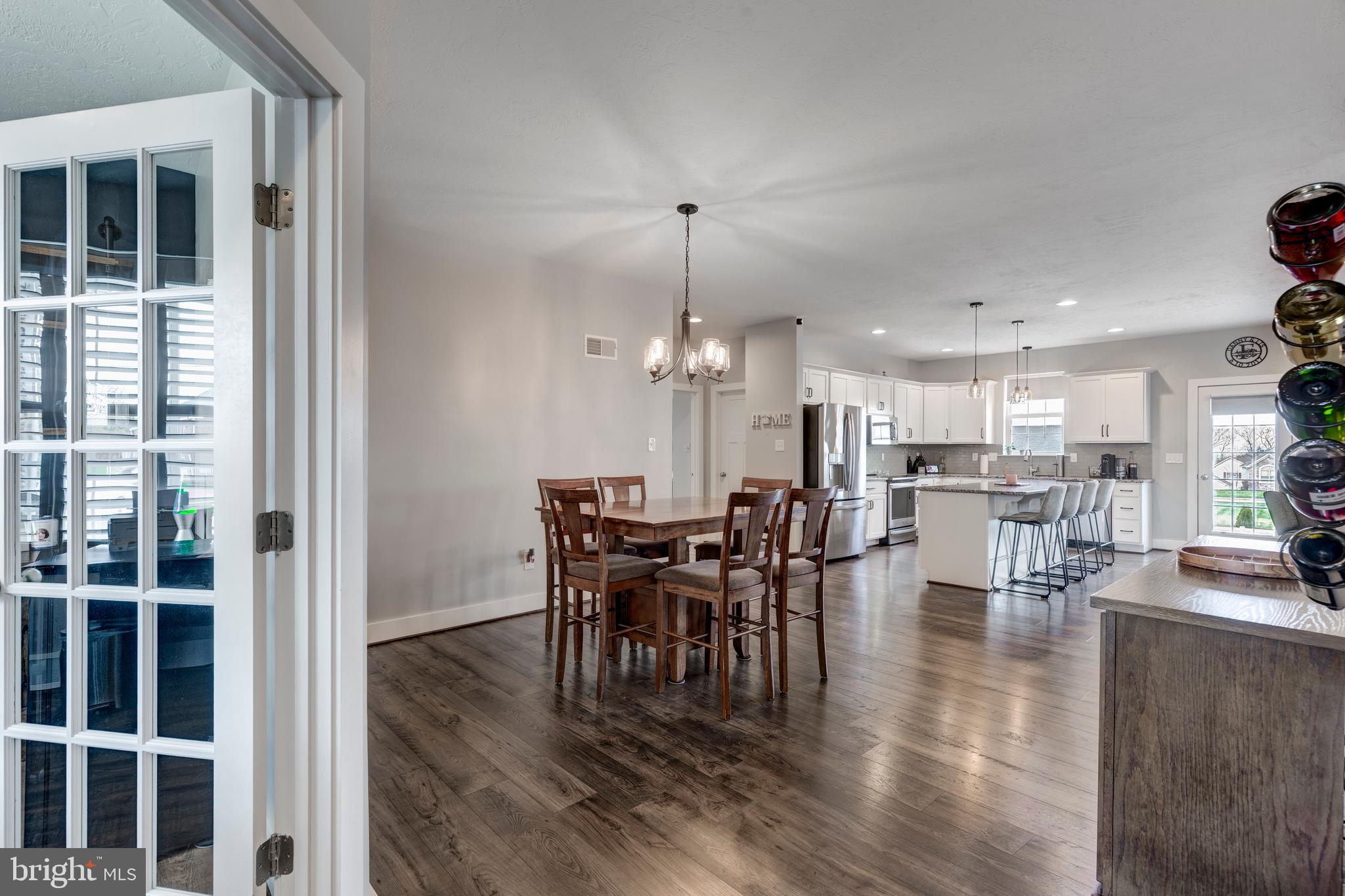 THORNBURY HUNT - Residential