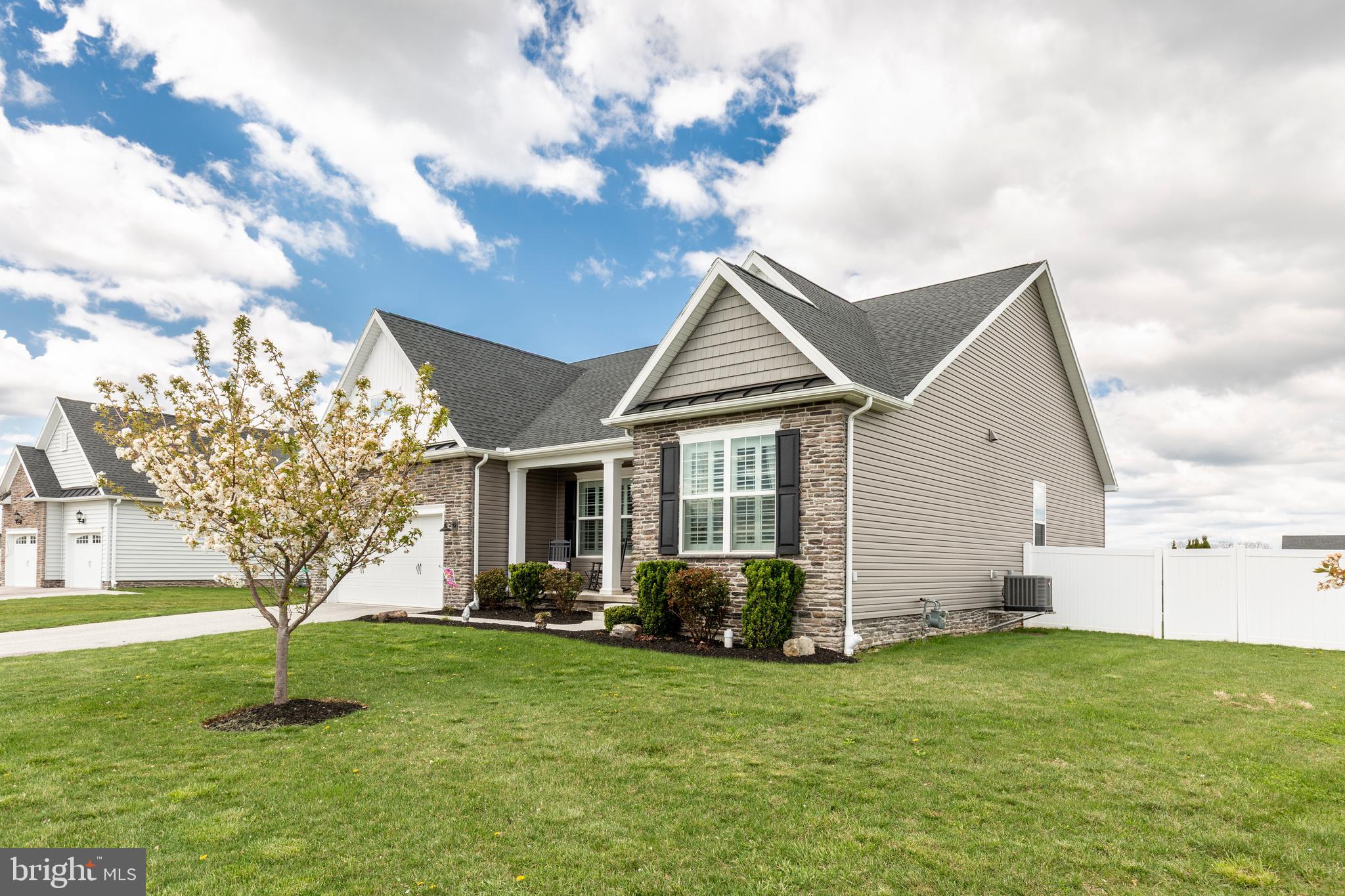 THORNBURY HUNT - Residential