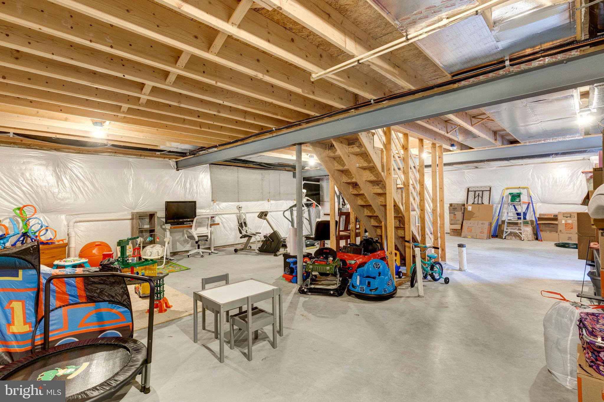 THORNBURY HUNT - Residential