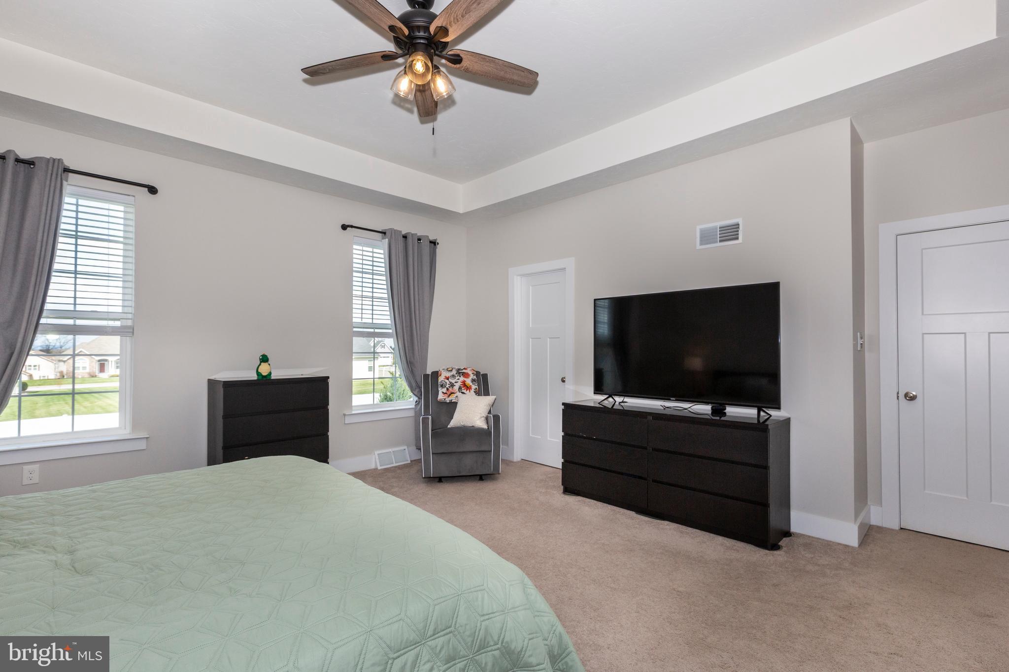 THORNBURY HUNT - Residential