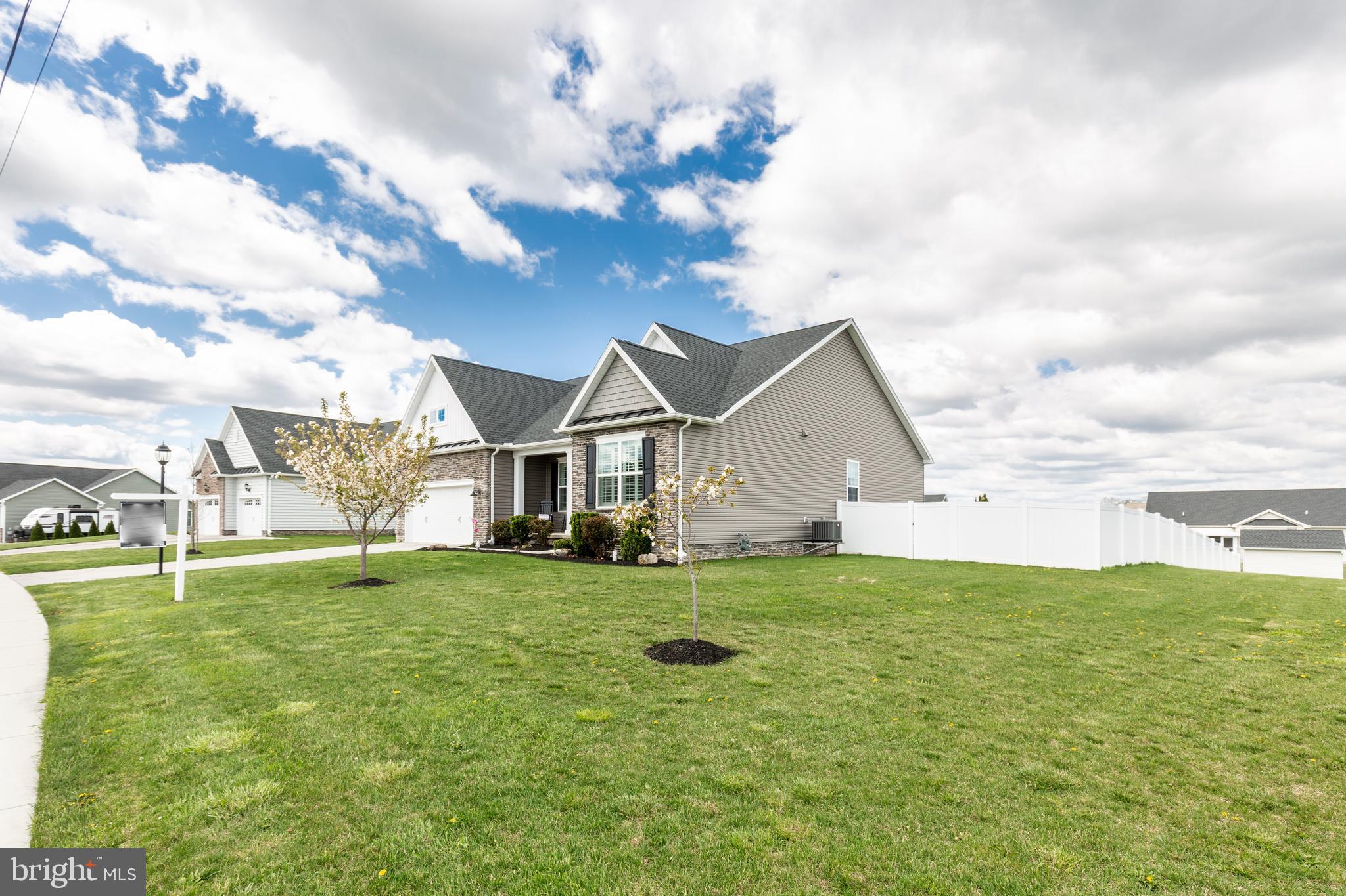 THORNBURY HUNT - Residential