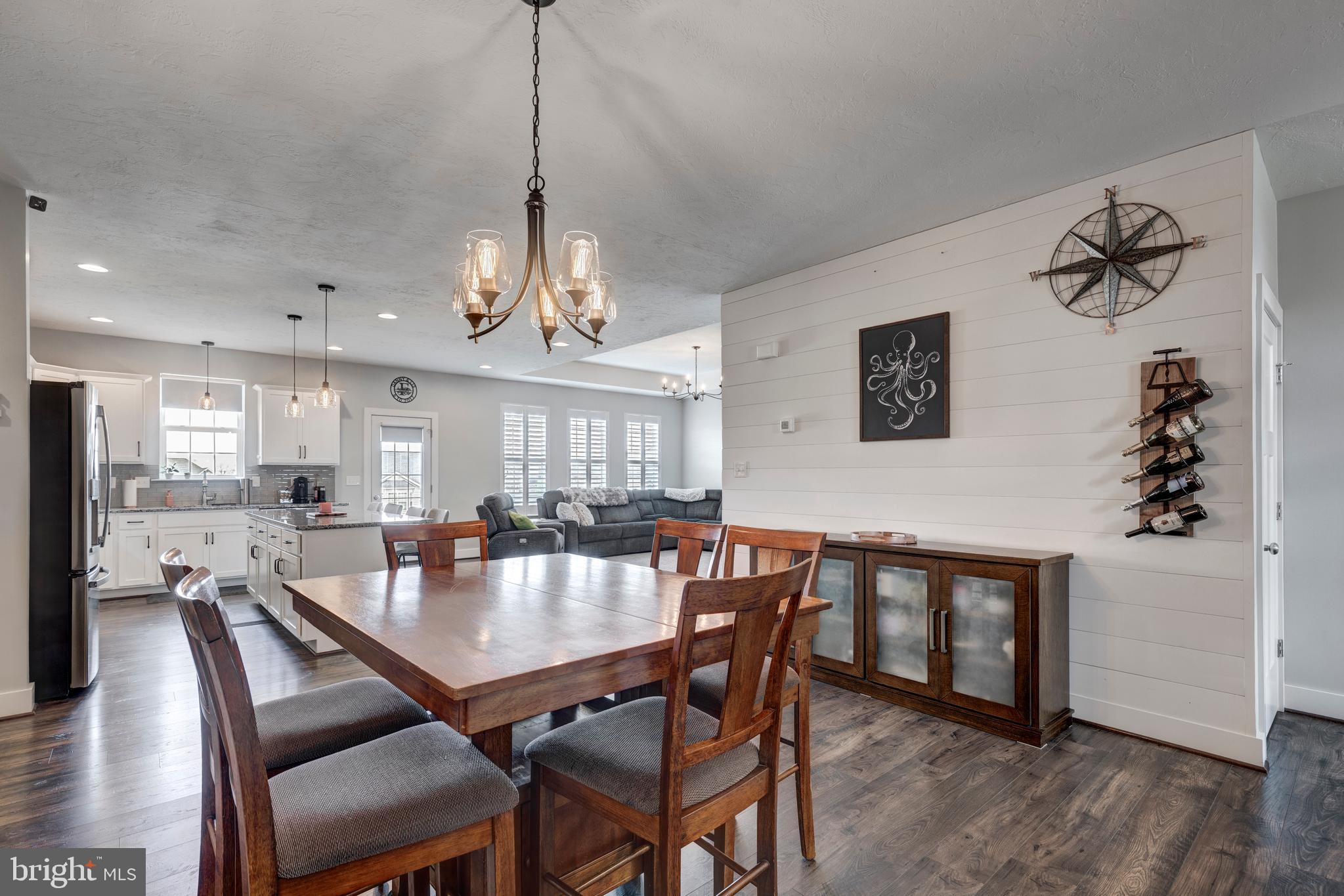 THORNBURY HUNT - Residential