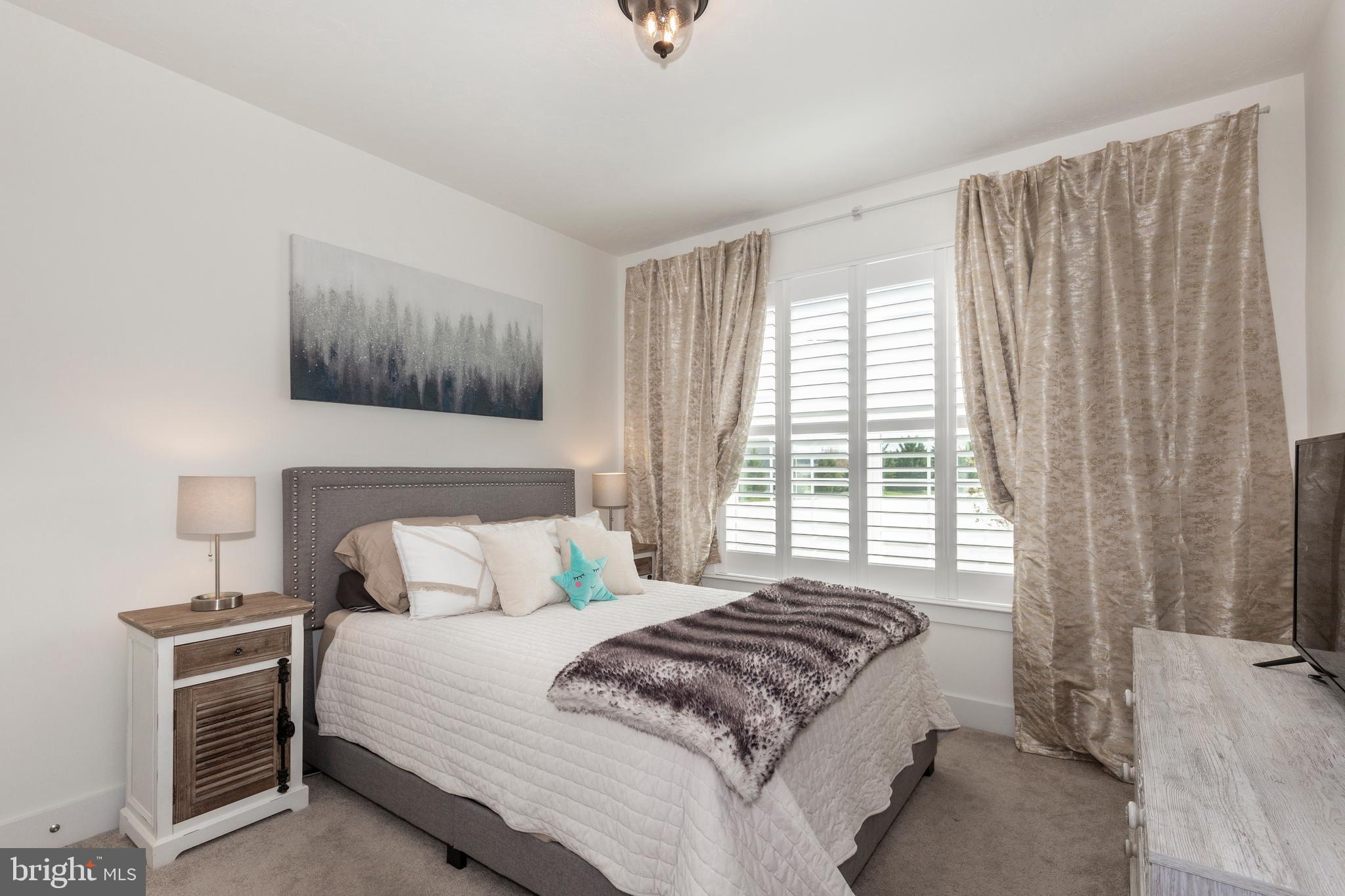 THORNBURY HUNT - Residential