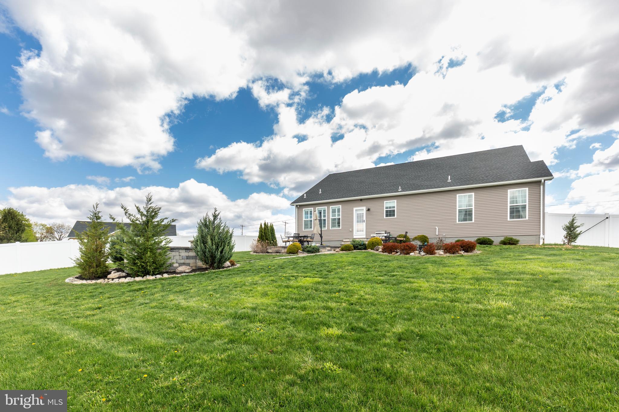 THORNBURY HUNT - Residential