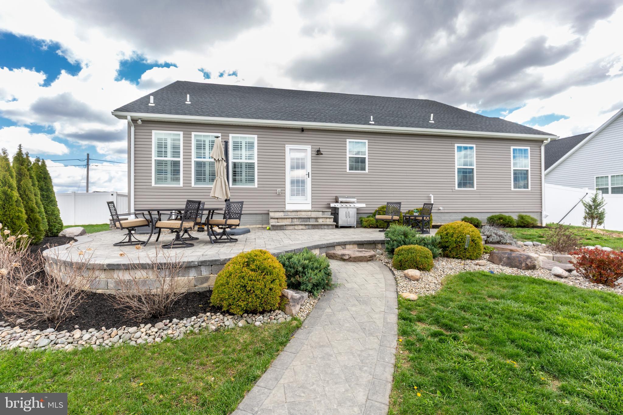 THORNBURY HUNT - Residential