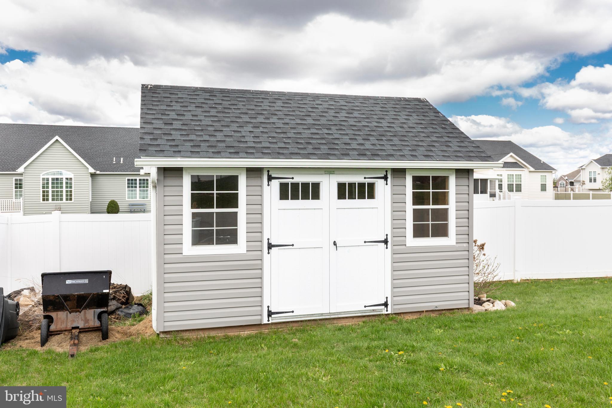 THORNBURY HUNT - Residential