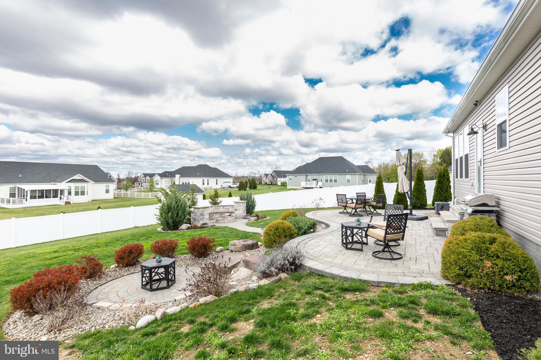 THORNBURY HUNT - Residential