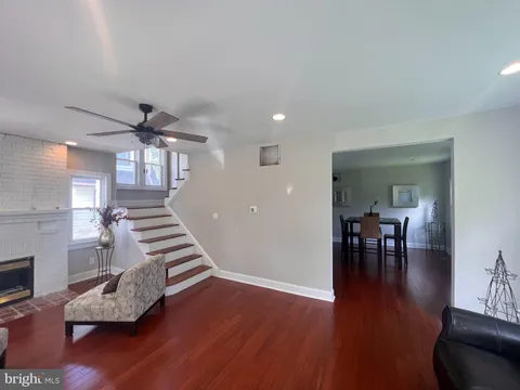 MLS: NJCD2113944