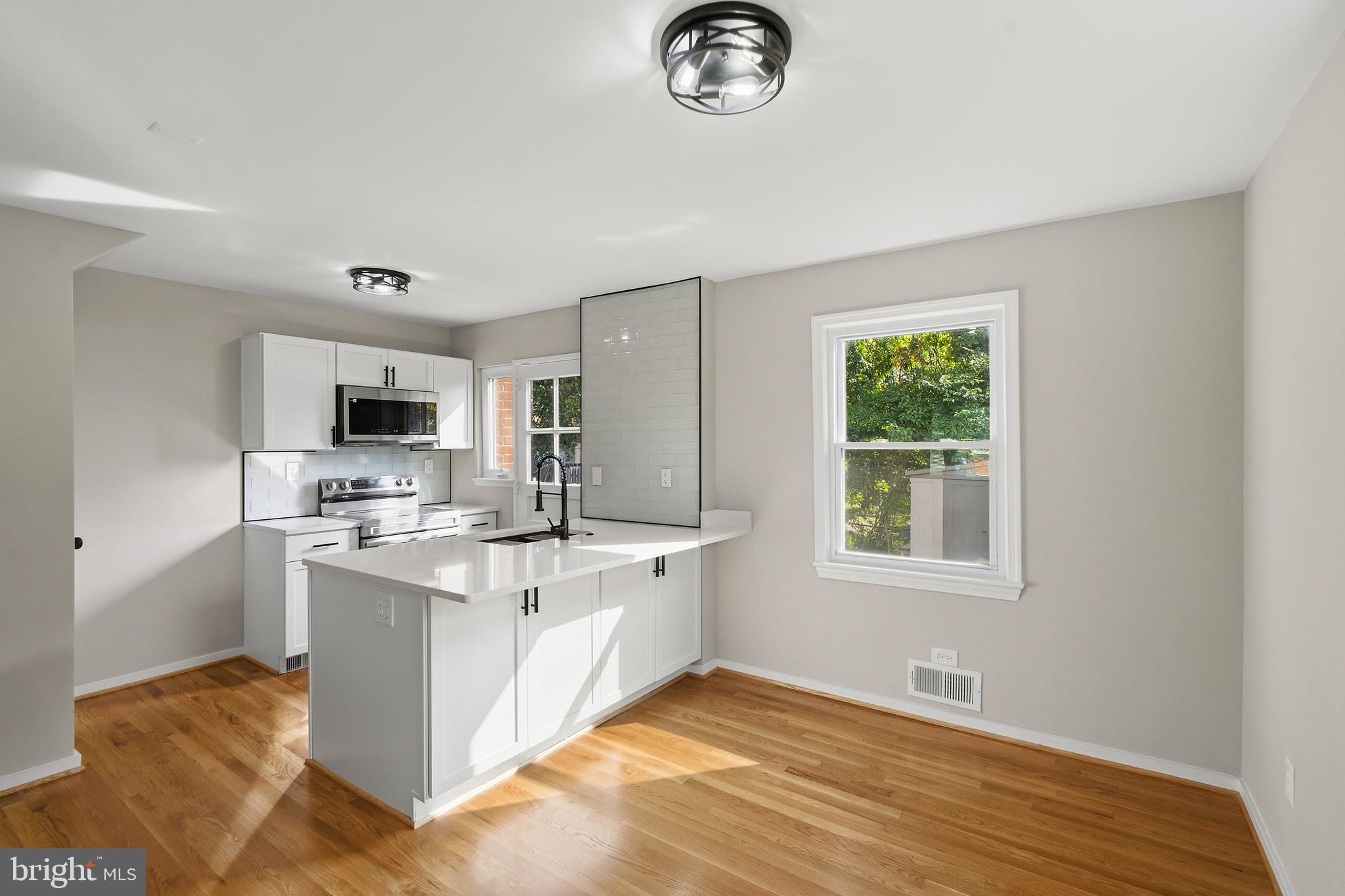 3109 MEDWAY STREET