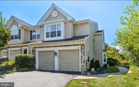 Townhouse For Sale - 2309 Periwinkle Court<br/> PHOENIXVILLE, PA 19460