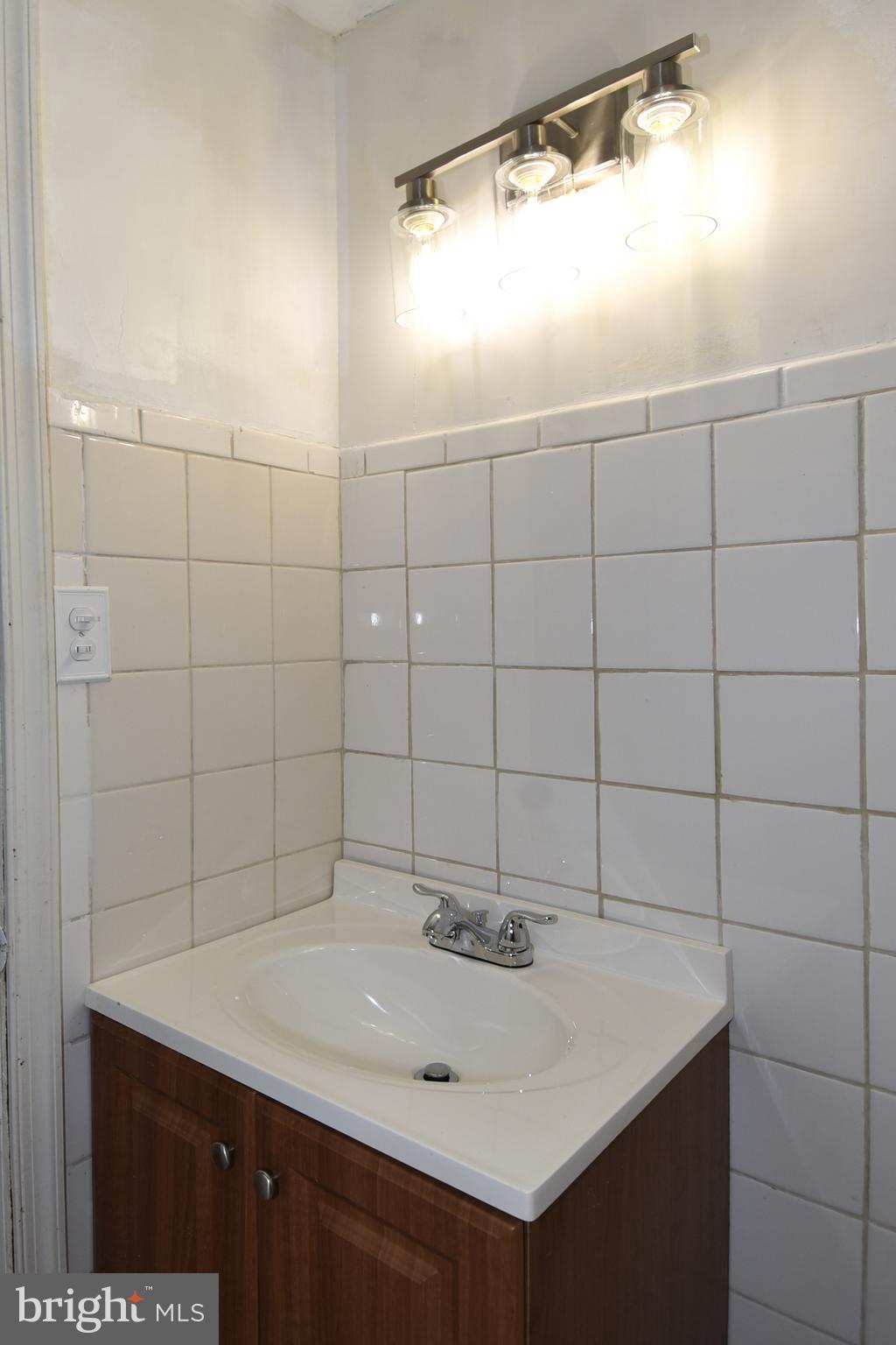 LAYHILL VILLAGE EAST - Residential