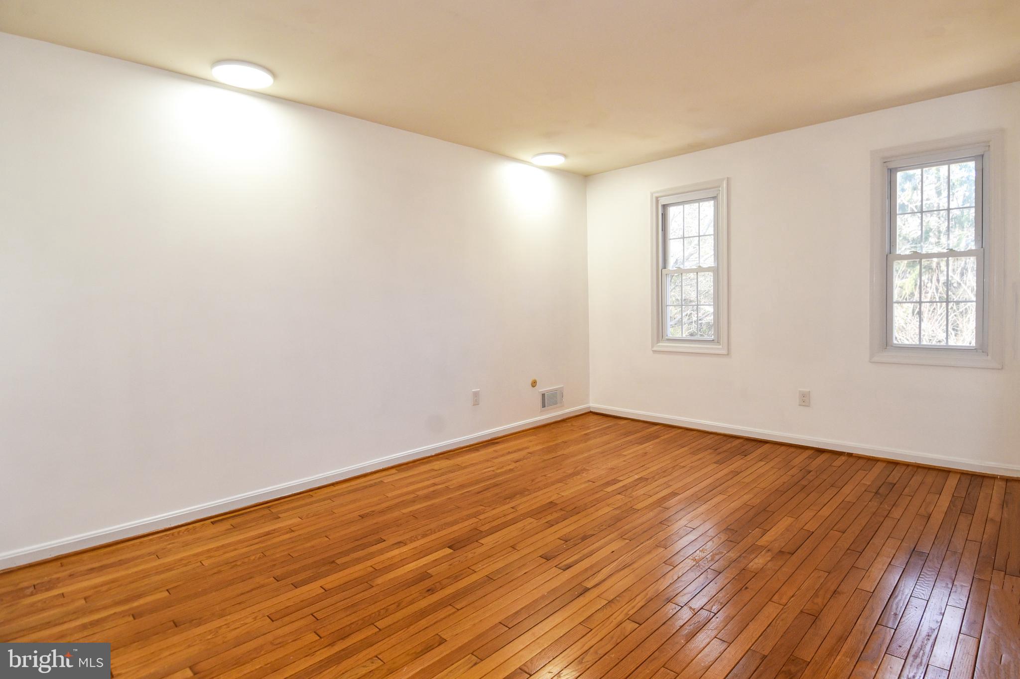 LAYHILL VILLAGE EAST - Residential