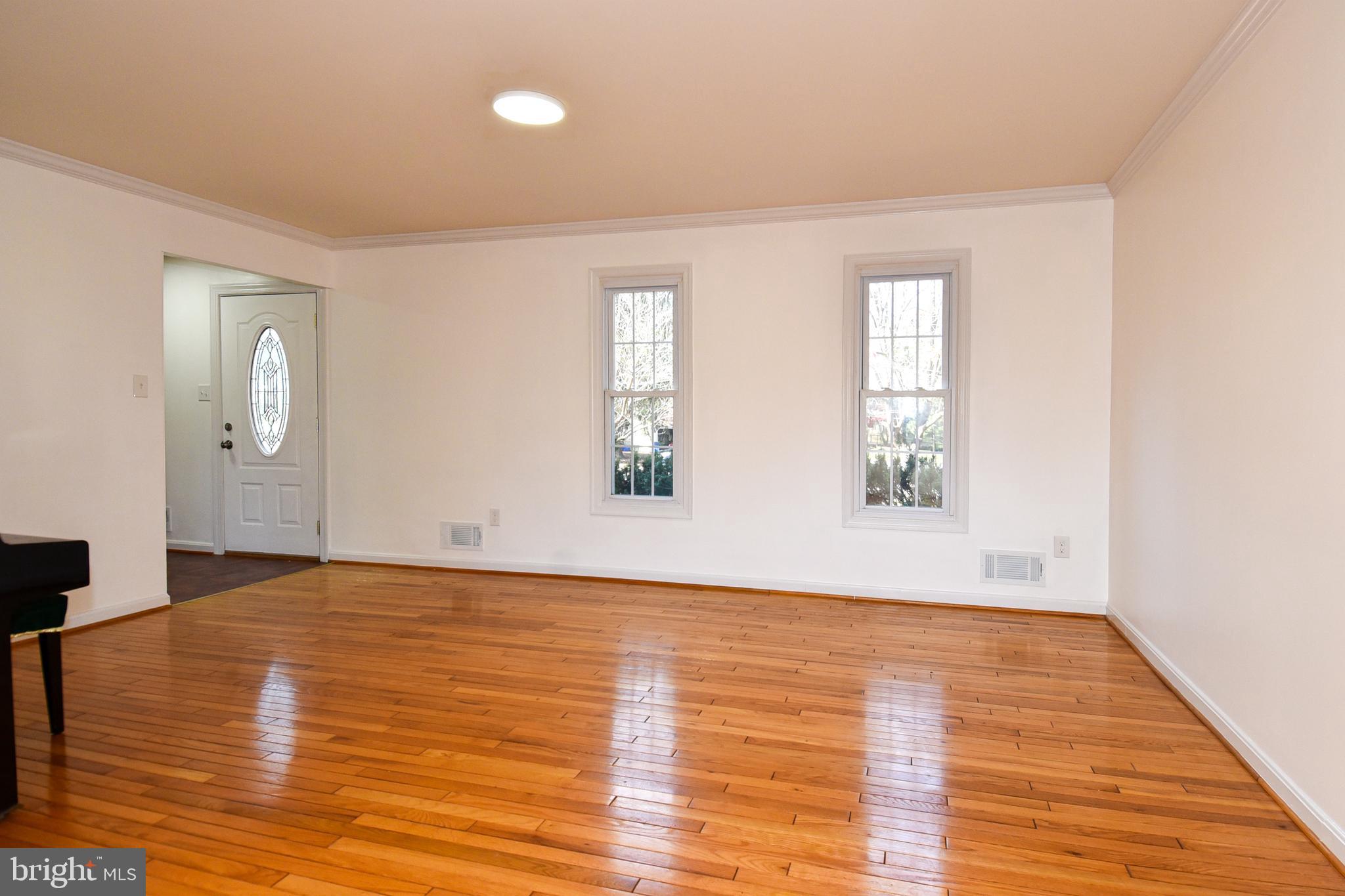 LAYHILL VILLAGE EAST - Residential